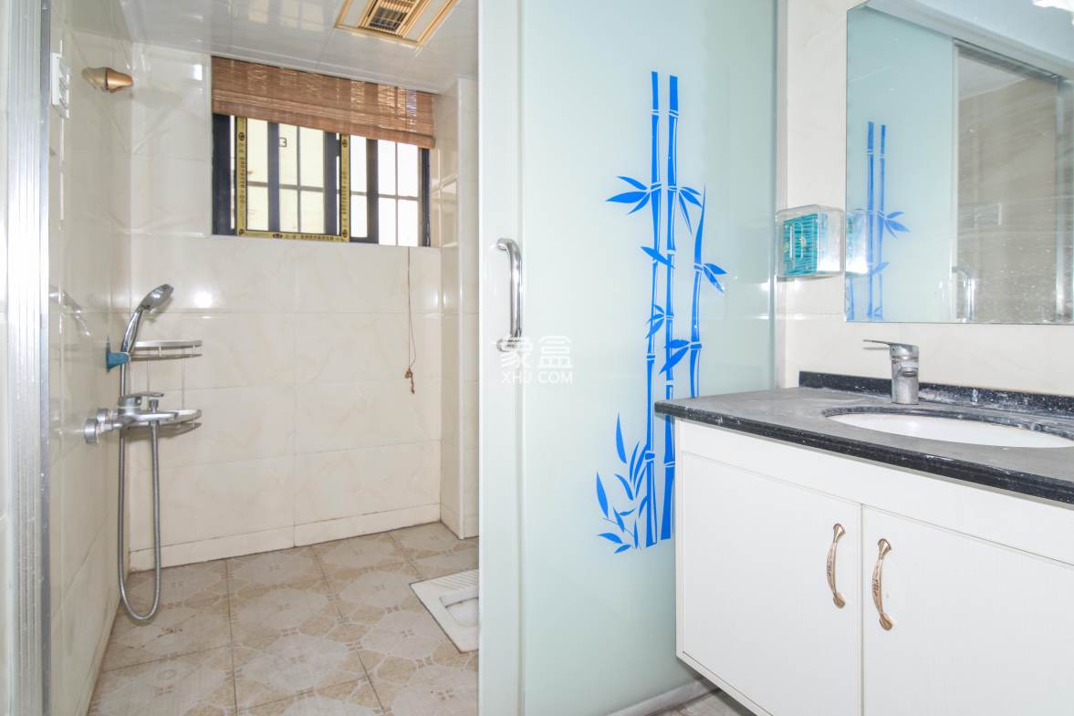 金富星城 3室2厅1卫 58.0万 金富星城 3室2厅1卫 58.0万卫生间