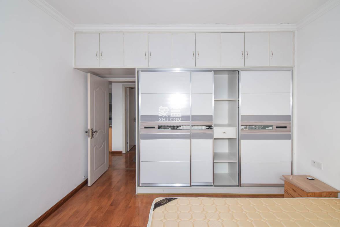 金富星城 3室2厅1卫 58.0万 金富星城 3室2厅1卫 58.0万卧室