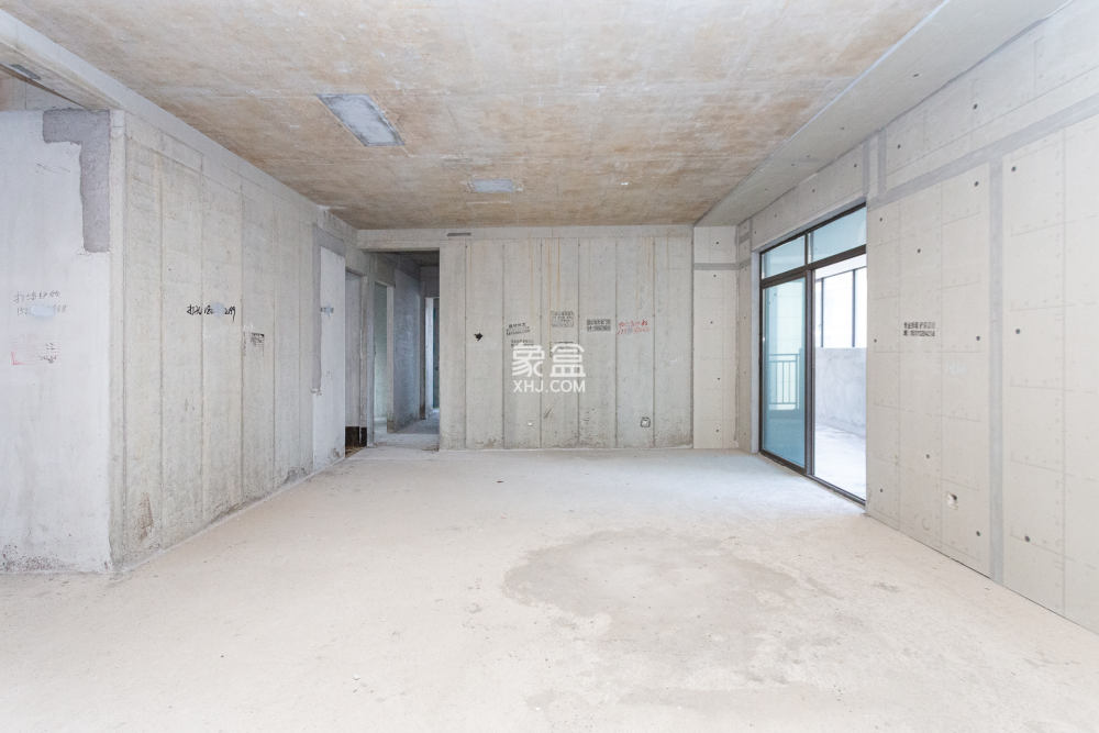 润和湘江天地E区  5室2厅3卫    246.0万