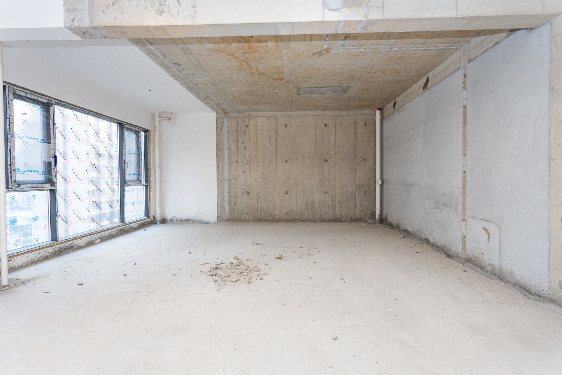 润和湘江天地C区 4室2厅1卫 146.0万 润和湘江天地C区 4室2厅1卫 146.0万卧室