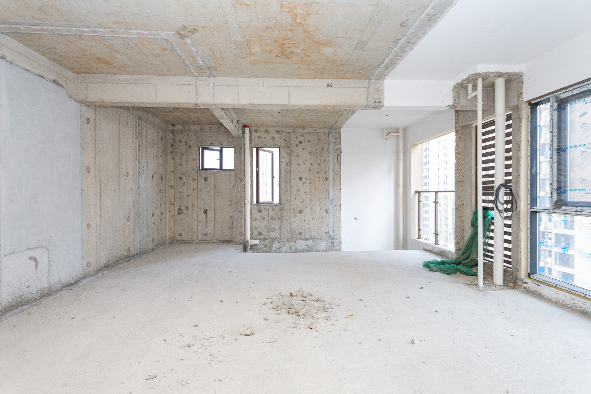 润和湘江天地C区 4室2厅1卫 146.0万 润和湘江天地C区 4室2厅1卫 146.0万卧室