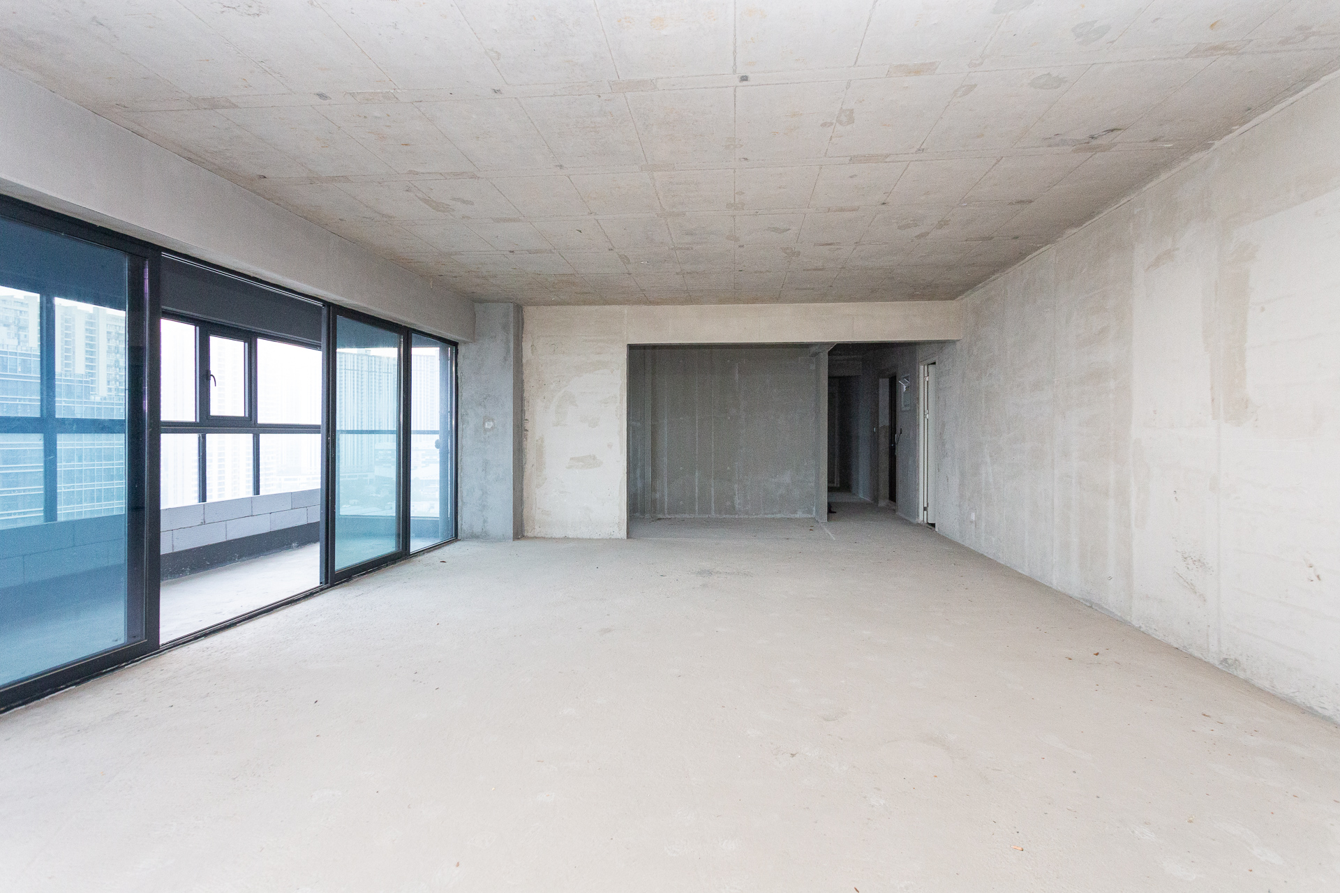 越秀湘江星汇城一期  4室1厅3卫    337.0万 越秀湘江星汇城一期  4室1厅3卫    337.0万客厅