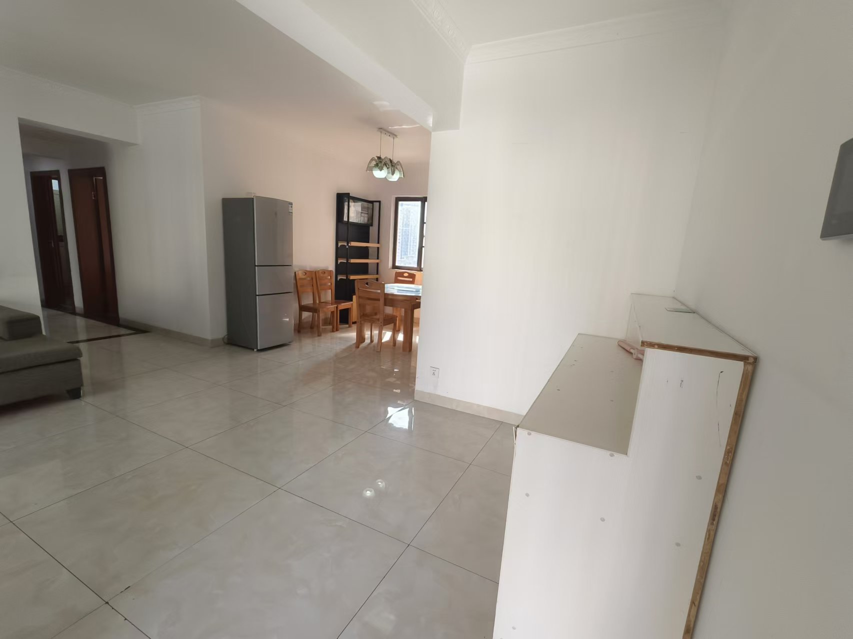 江山帝景哈佛  3室2厅2卫    2100.0元/月 江山帝景哈佛  3室2厅2卫    2100.0元/月室内图