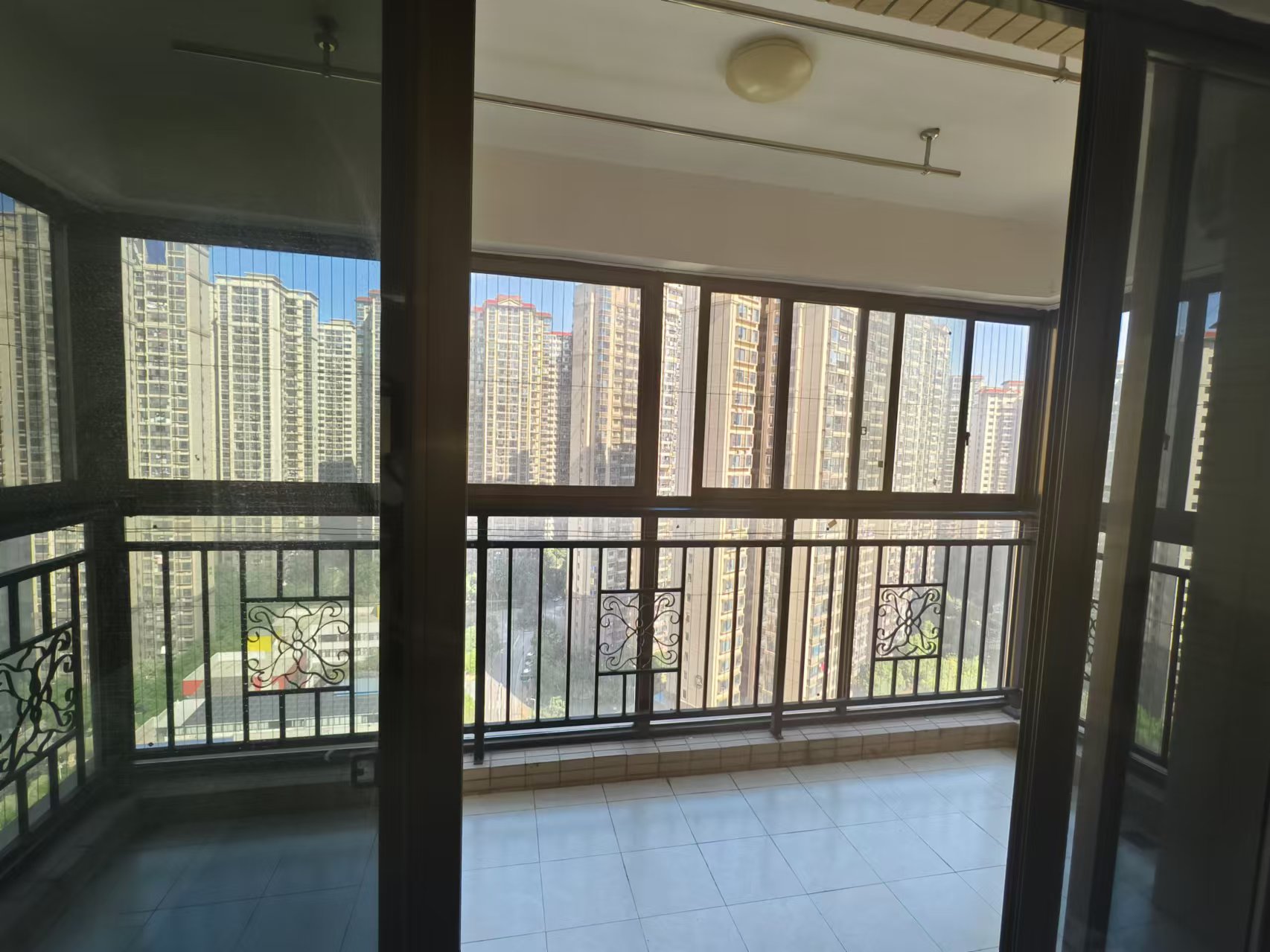 江山帝景哈佛  3室2厅2卫    2100.0元/月 江山帝景哈佛  3室2厅2卫    2100.0元/月室内图