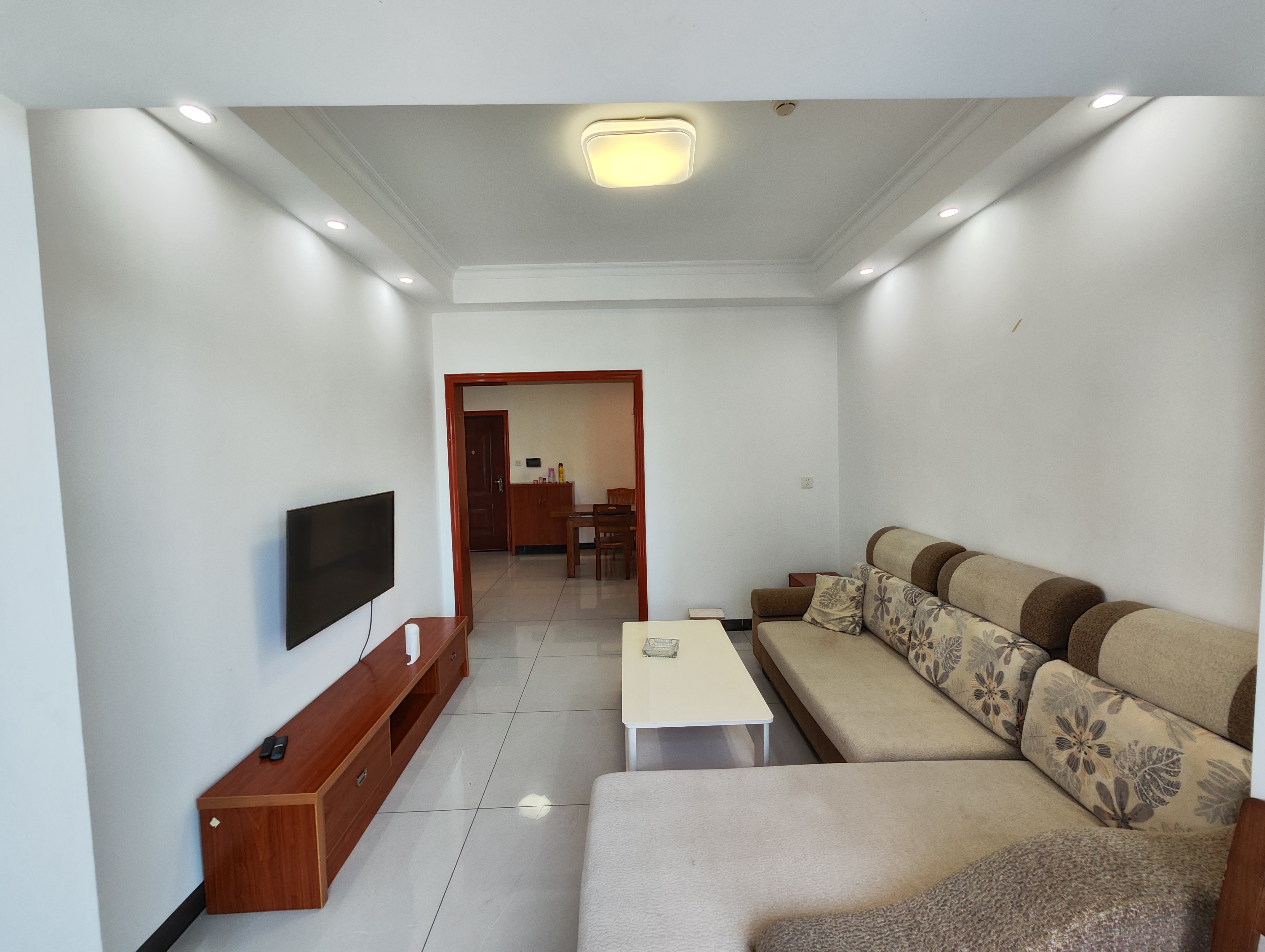 流金岁月-华晨国际 2室2厅1卫 2000.0元/月 流金岁月-华晨国际 2室2厅1卫 2000.0元/月室内图