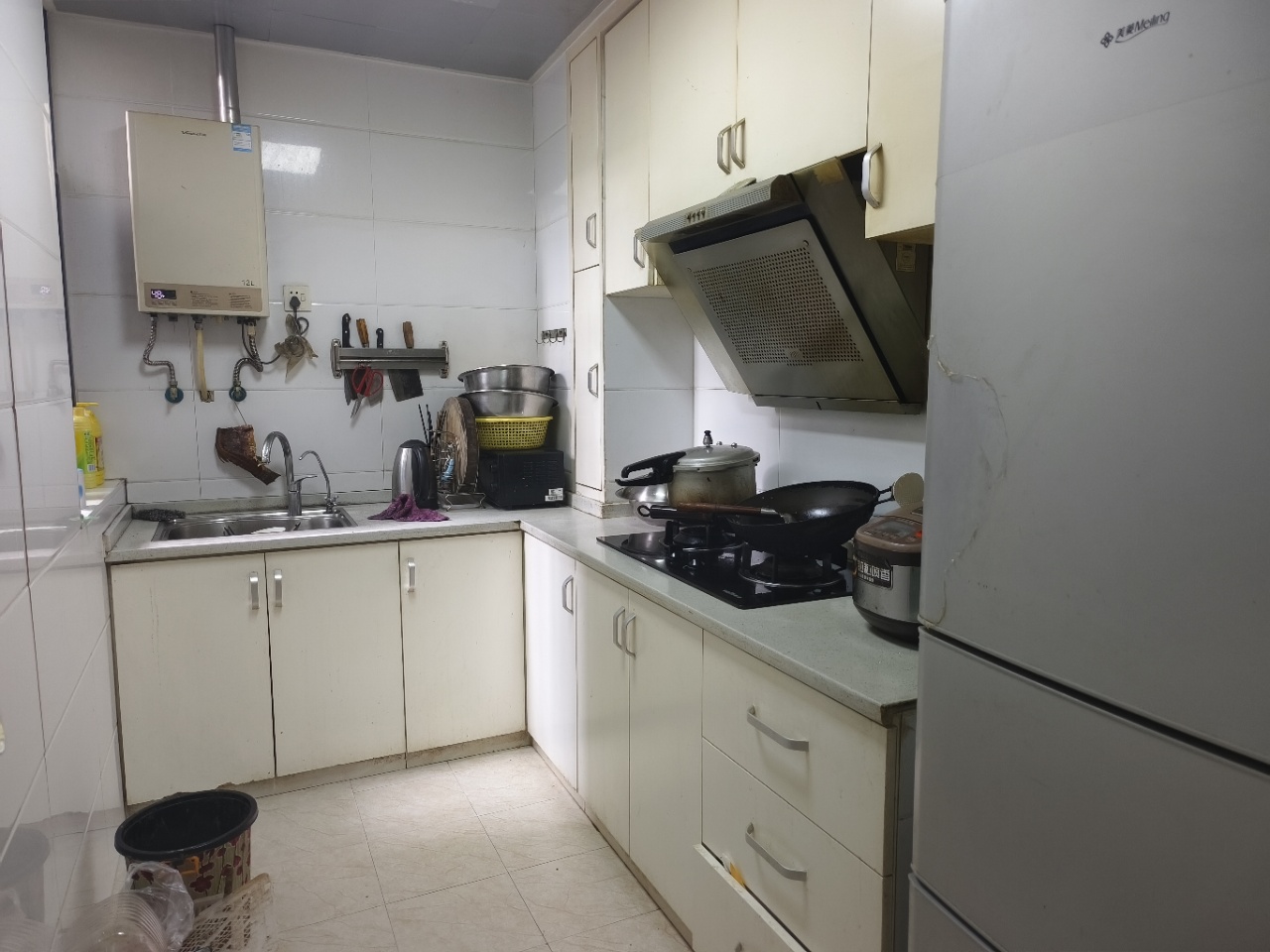 古城春天 2室2厅1卫 1400.0元/月 古城春天 2室2厅1卫 1400.0元/月室内图