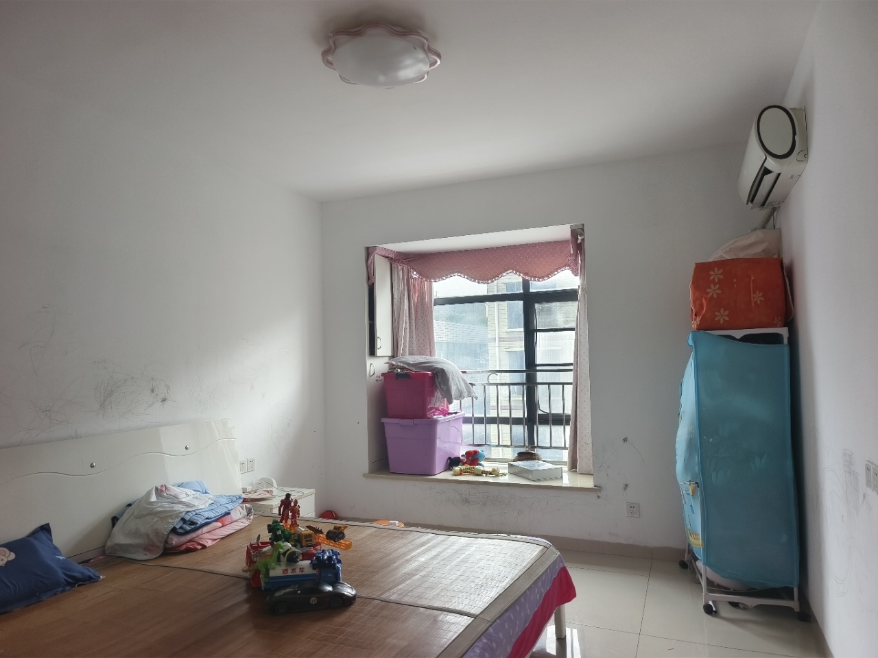 古城春天 2室2厅1卫 1400.0元/月 古城春天 2室2厅1卫 1400.0元/月室内图