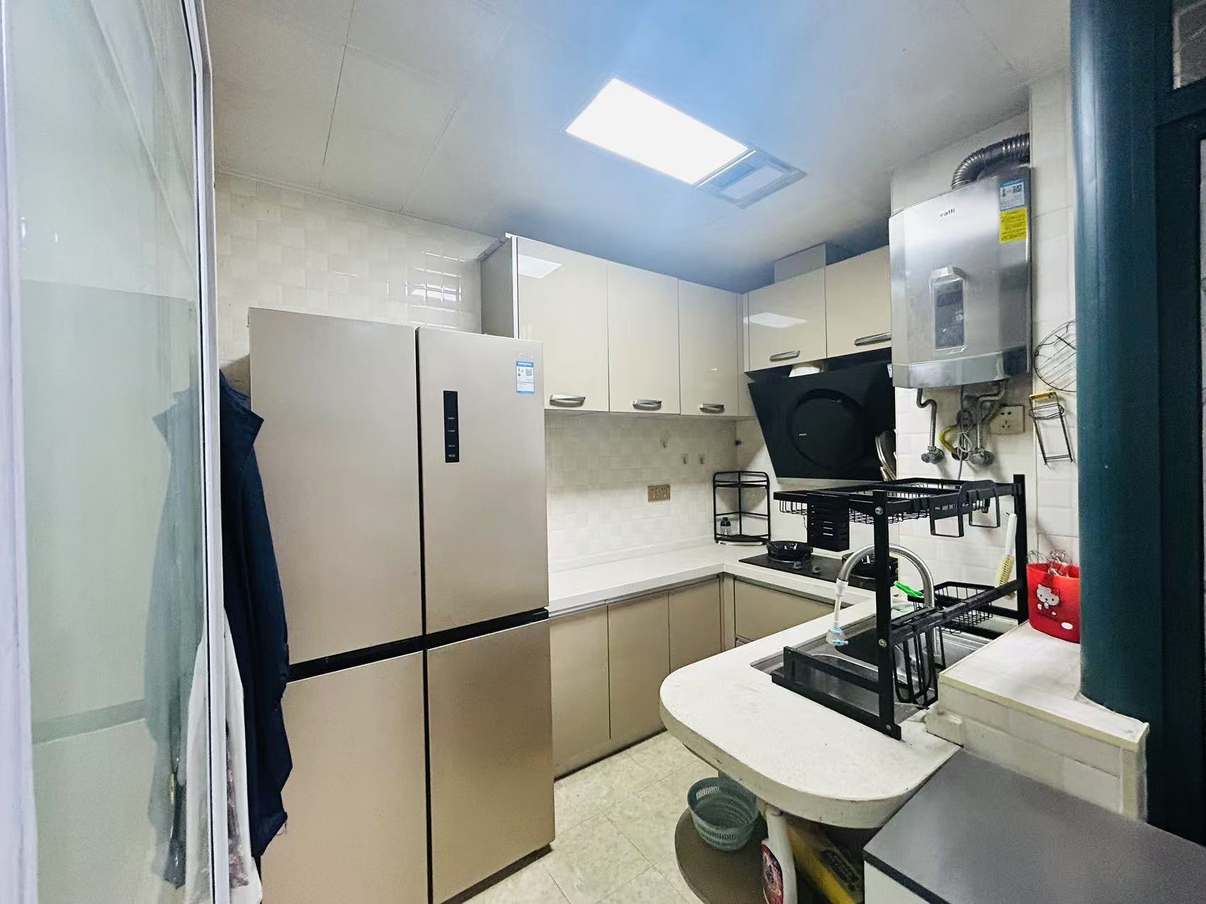 云顶上品 4室2厅2卫 2000.0元/月 云顶上品 4室2厅2卫 2000.0元/月室内图