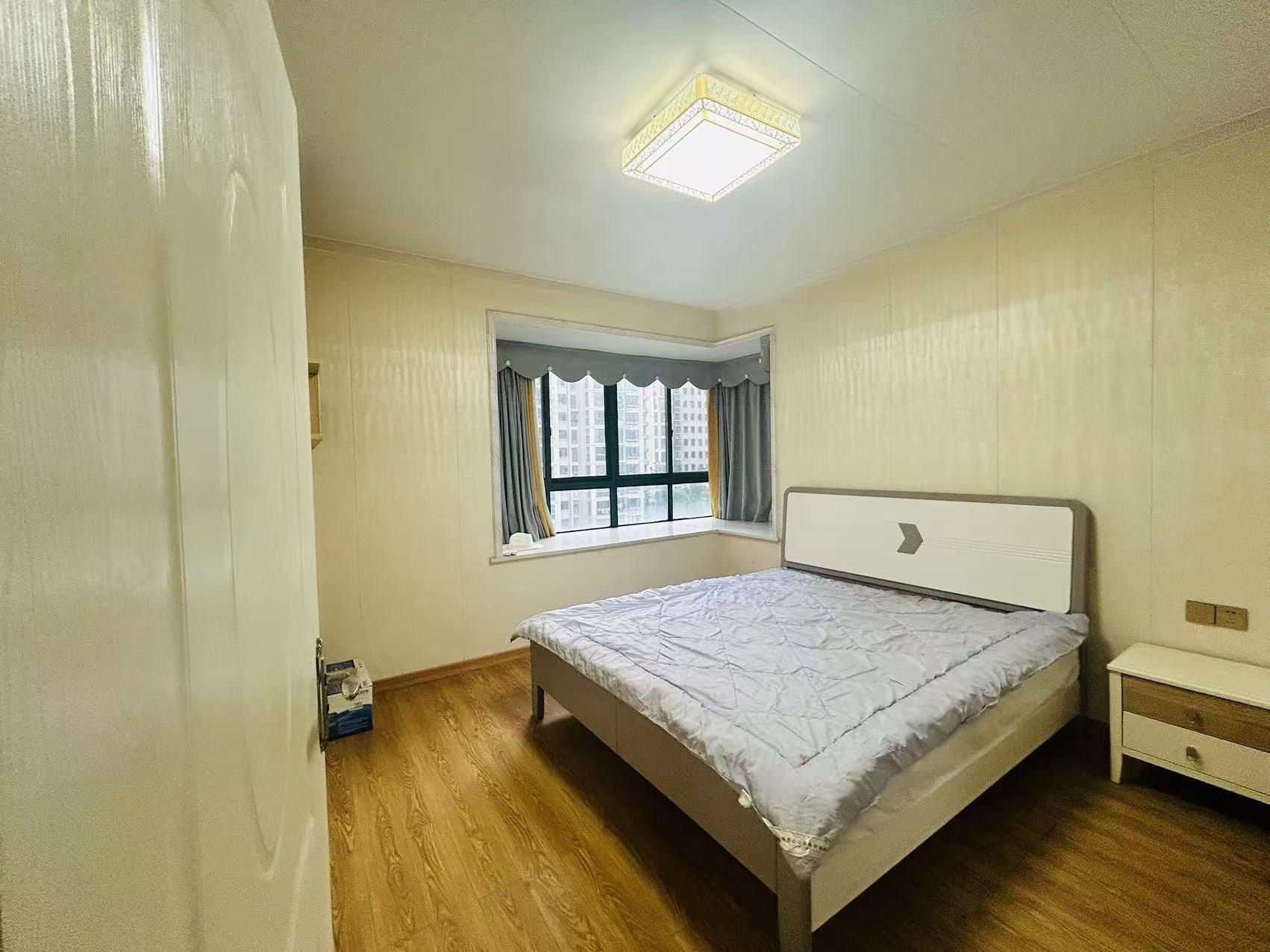 云顶上品 4室2厅2卫 2000.0元/月 云顶上品 4室2厅2卫 2000.0元/月室内图