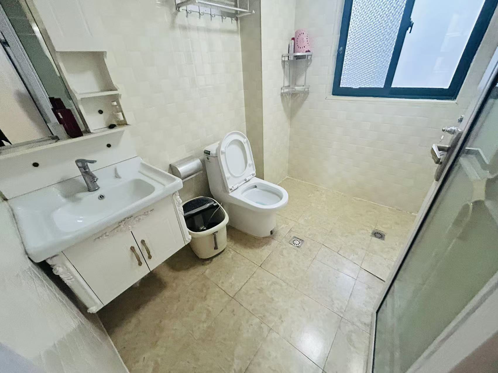 云顶上品 4室2厅2卫 2000.0元/月 云顶上品 4室2厅2卫 2000.0元/月室内图