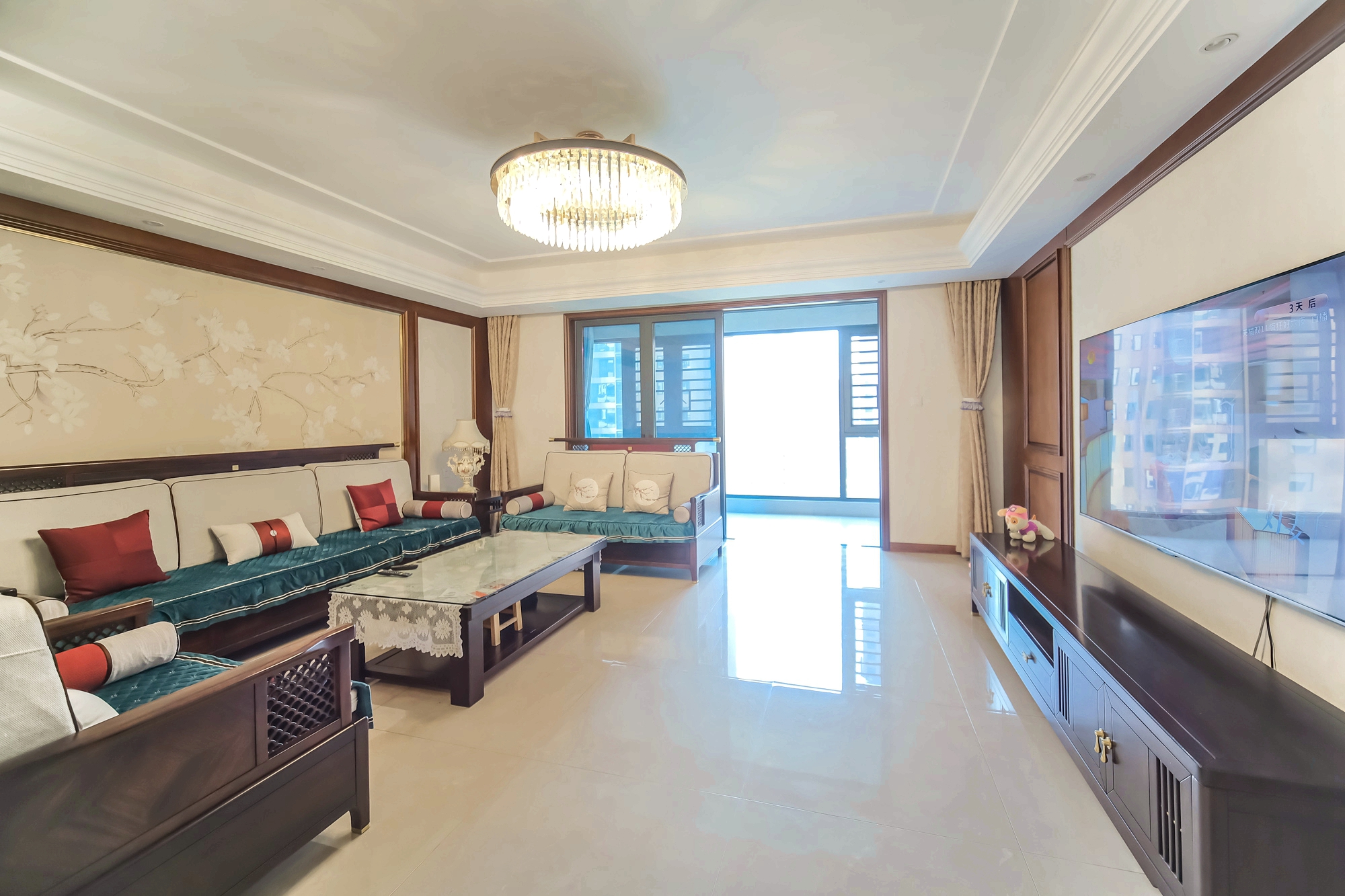 运达锦绣广场 5室2厅3卫 466.0万 运达锦绣广场 5室2厅3卫 466.0万客厅