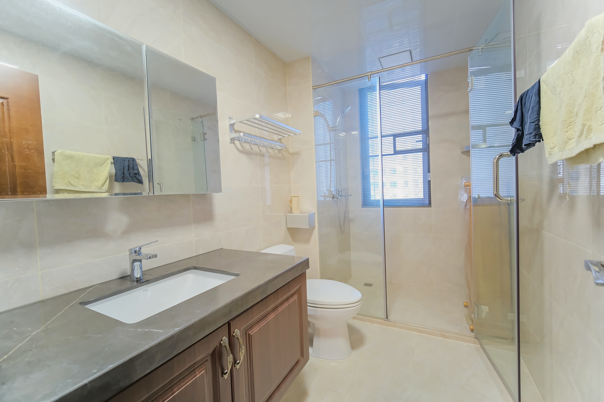 运达锦绣广场 5室2厅3卫 466.0万 运达锦绣广场 5室2厅3卫 466.0万卫生间