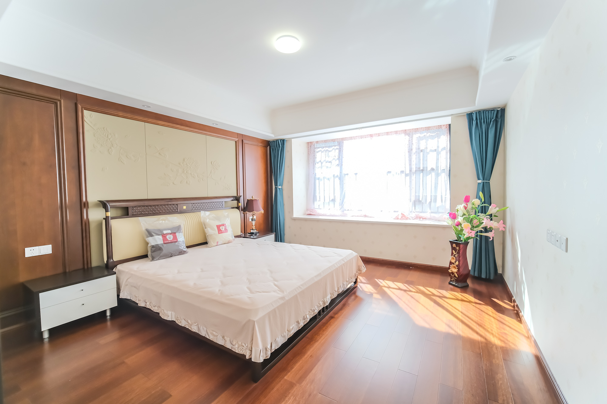 运达锦绣广场 5室2厅3卫 466.0万 运达锦绣广场 5室2厅3卫 466.0万卧室