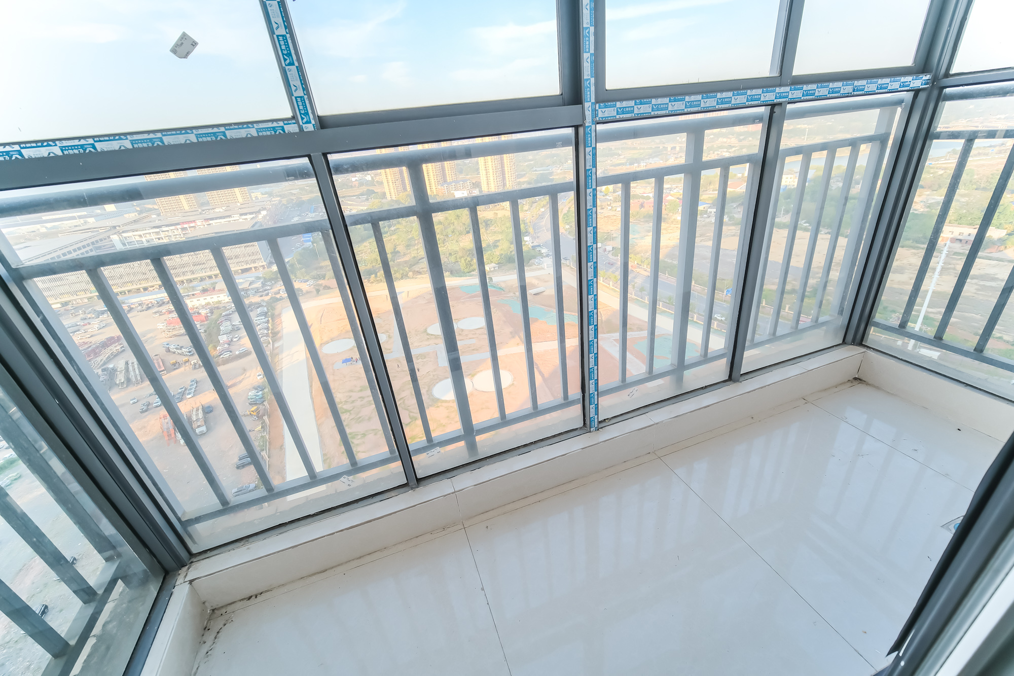 和悦城(蟠龙景苑) 3室2厅2卫 68.0万 和悦城(蟠龙景苑) 3室2厅2卫 68.0万阳台