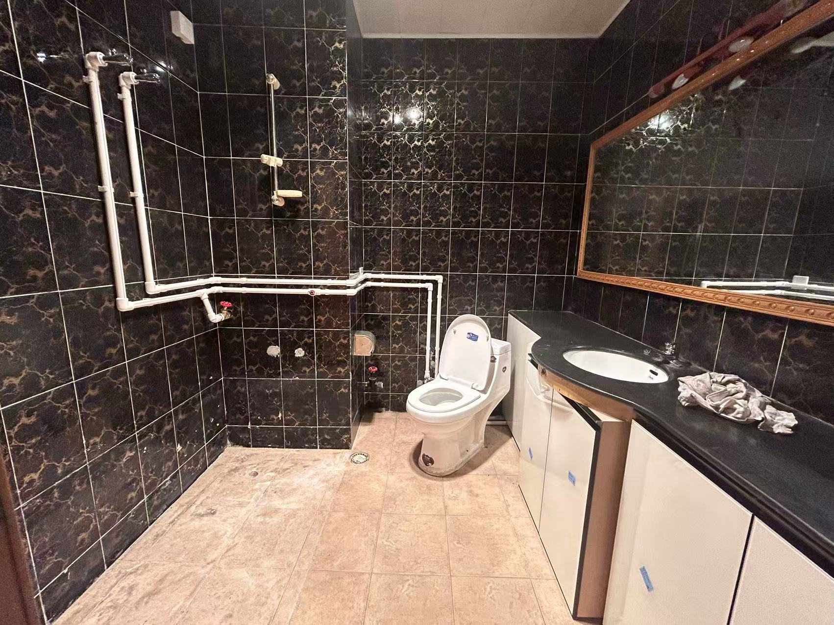 板仓路176号星邻南苑6栋(开发公司宿舍) 3室2厅2卫 1800.0元/月 板仓路176号星邻南苑6栋(开发公司宿舍) 3室2厅2卫 1800.0元/月室内图