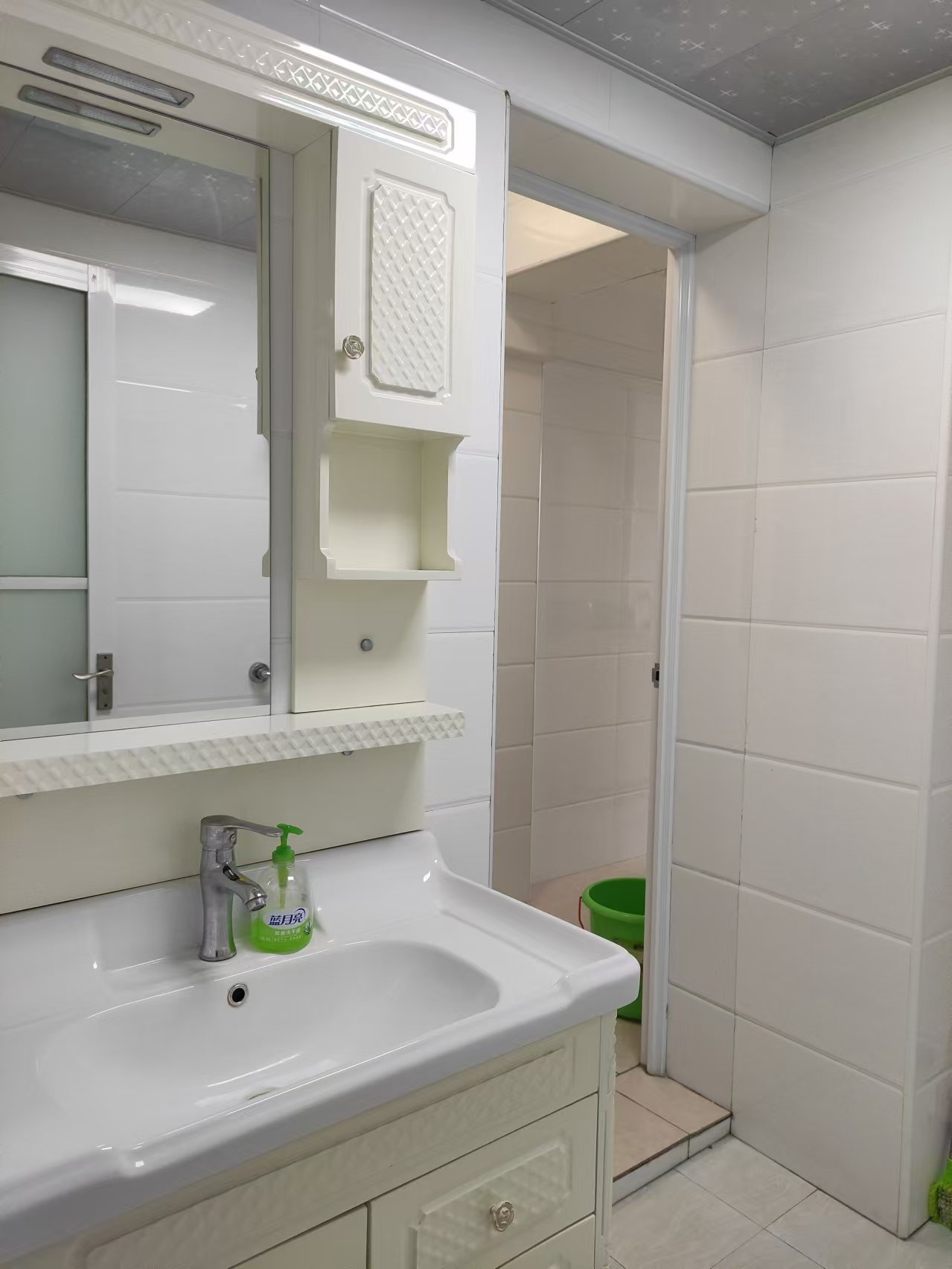 中建国际大厦  2室1厅1卫    1600.0元/月 中建国际大厦  2室1厅1卫    1600.0元/月室内图