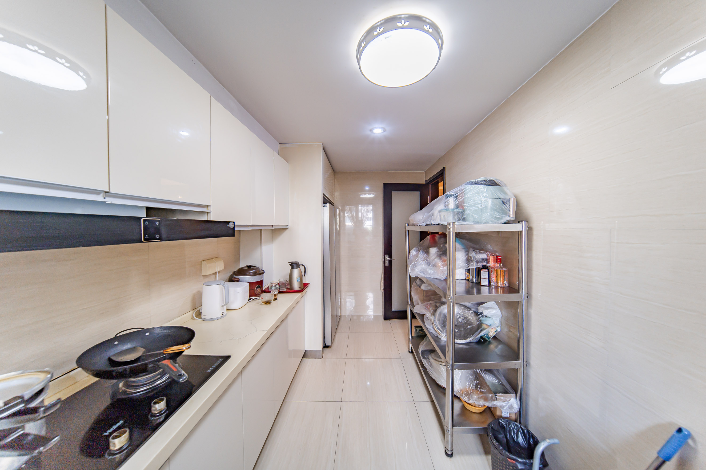 阳光100三期  3室2厅2卫    118.0万 阳光100三期  3室2厅2卫    118.0万厨房