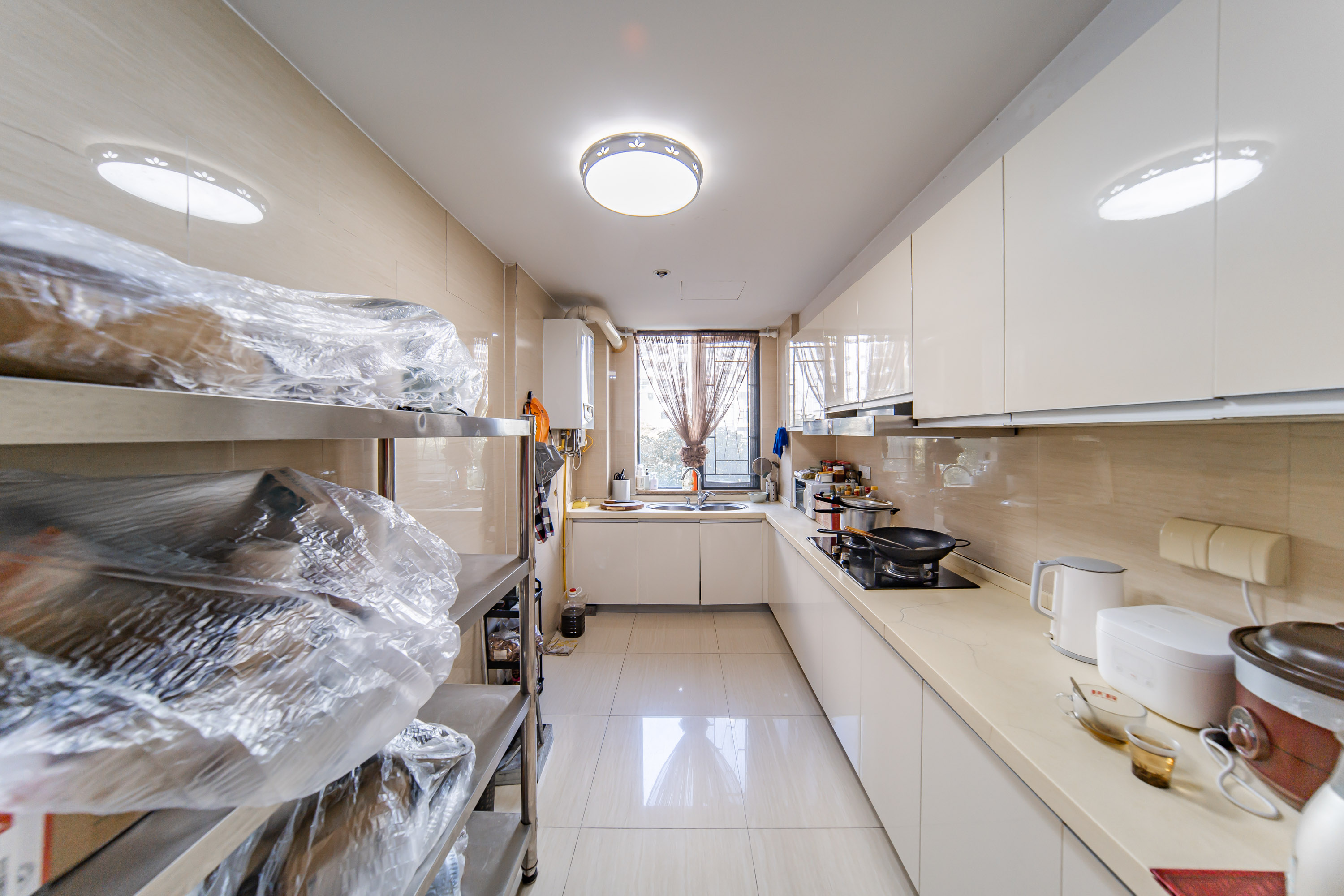 阳光100三期  3室2厅2卫    118.0万 阳光100三期  3室2厅2卫    118.0万厨房