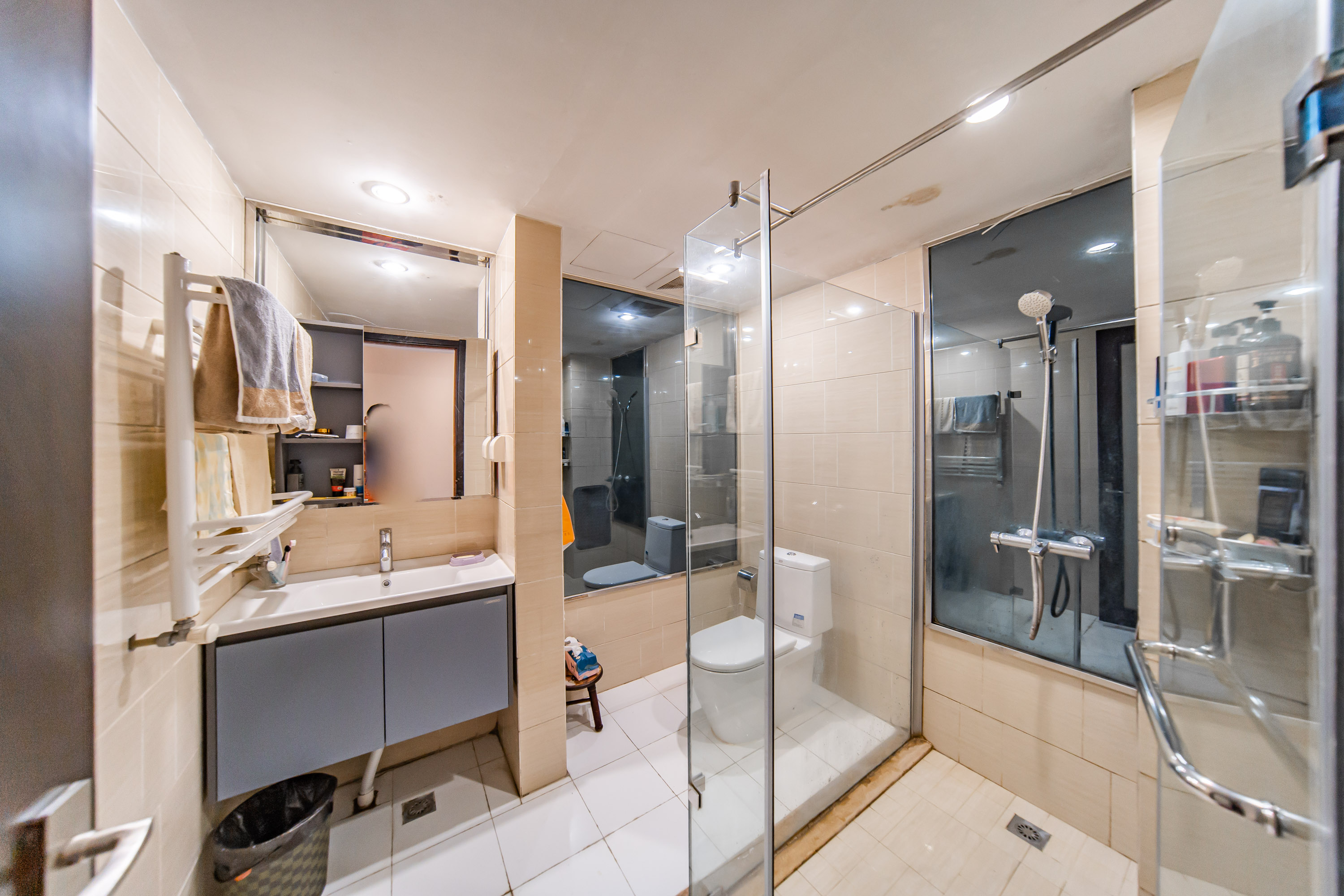 阳光100三期  3室2厅2卫    118.0万 阳光100三期  3室2厅2卫    118.0万卫生间