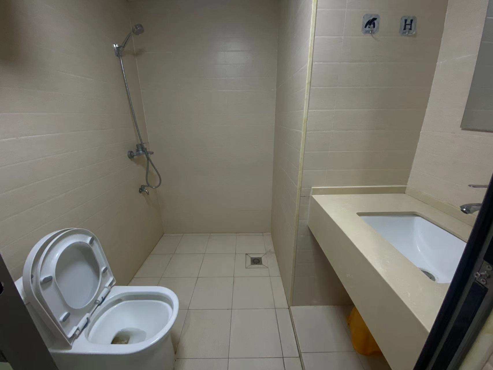 旺和大厦 1室1厅1卫 1000.0元/月 旺和大厦 1室1厅1卫 1000.0元/月室内图