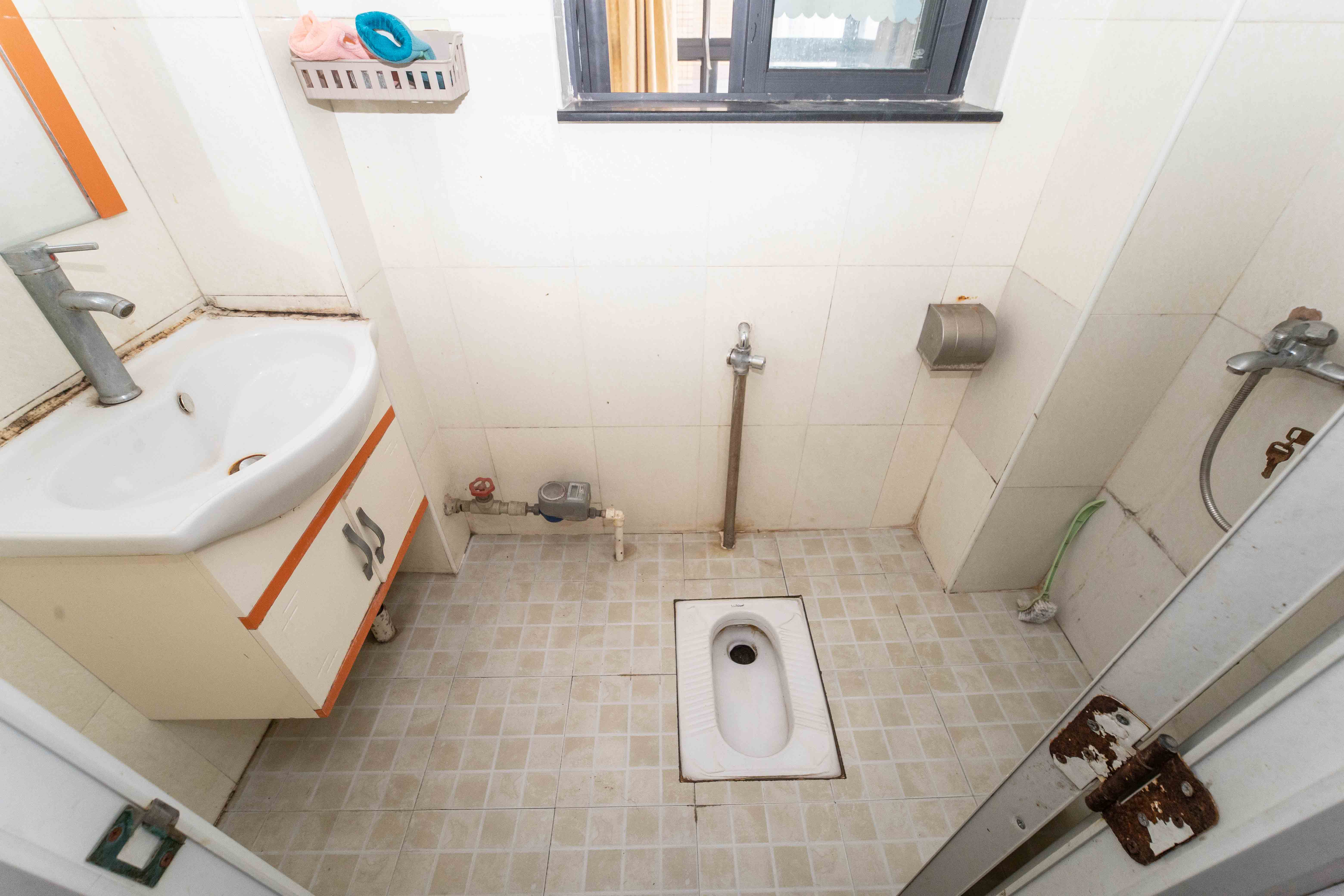 锦湘国际星城三期(锦绣苑) 1室1厅1卫 42.0万 锦湘国际星城三期(锦绣苑) 1室1厅1卫 42.0万卫生间