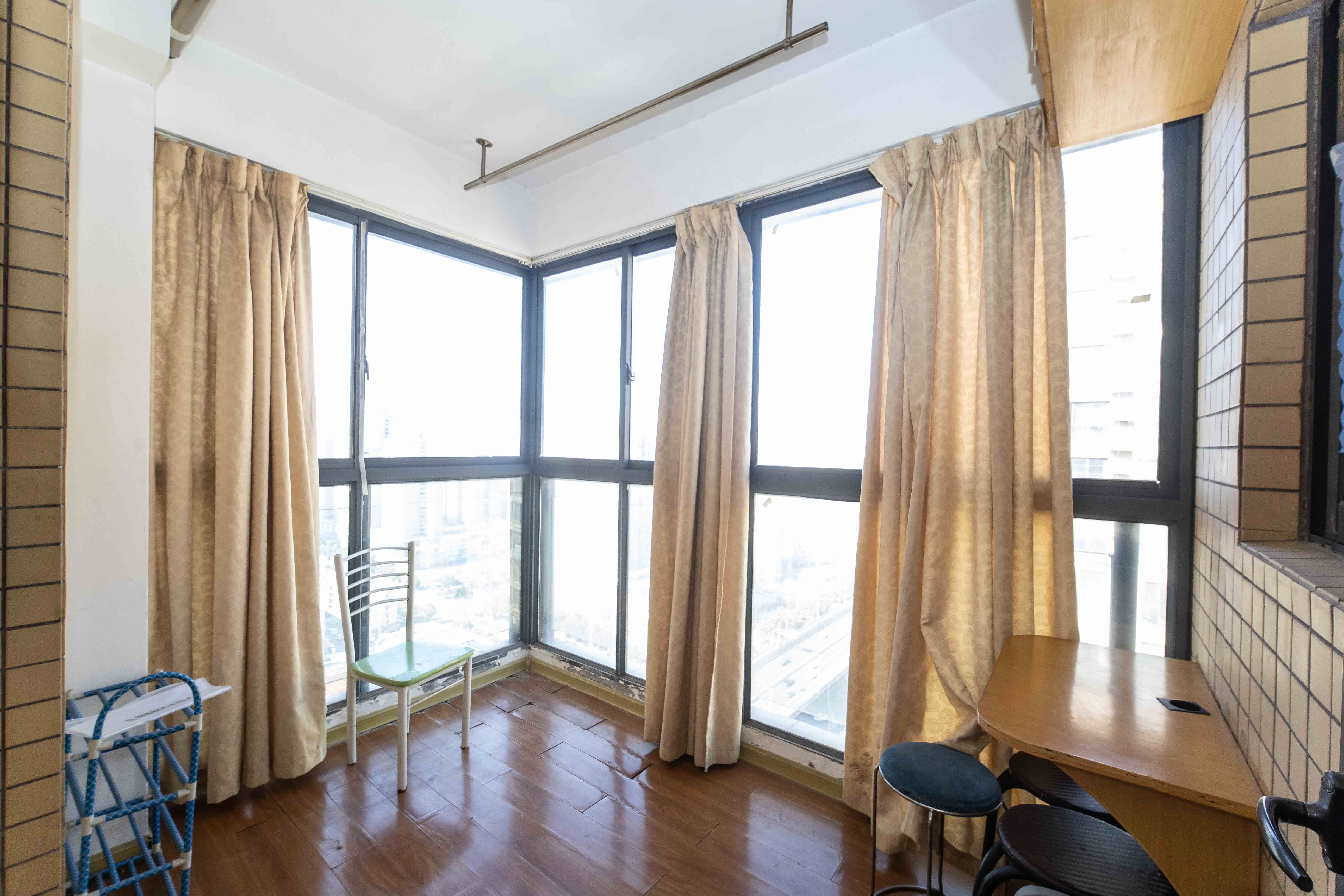 锦湘国际星城三期(锦绣苑) 1室1厅1卫 42.0万 锦湘国际星城三期(锦绣苑) 1室1厅1卫 42.0万卧室