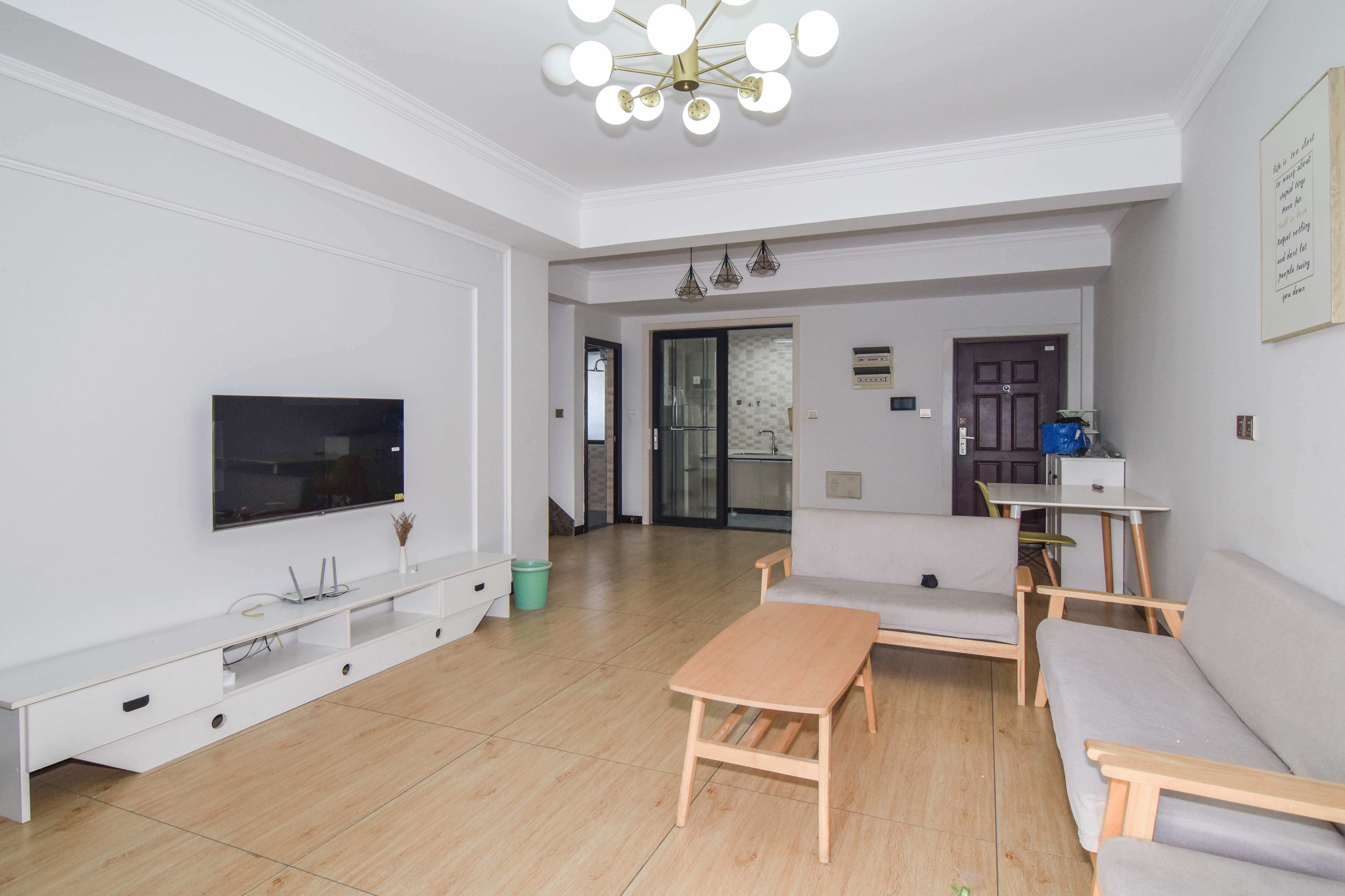 澳海谷山府 4室2厅2卫 85.0万 澳海谷山府 4室2厅2卫 85.0万客厅