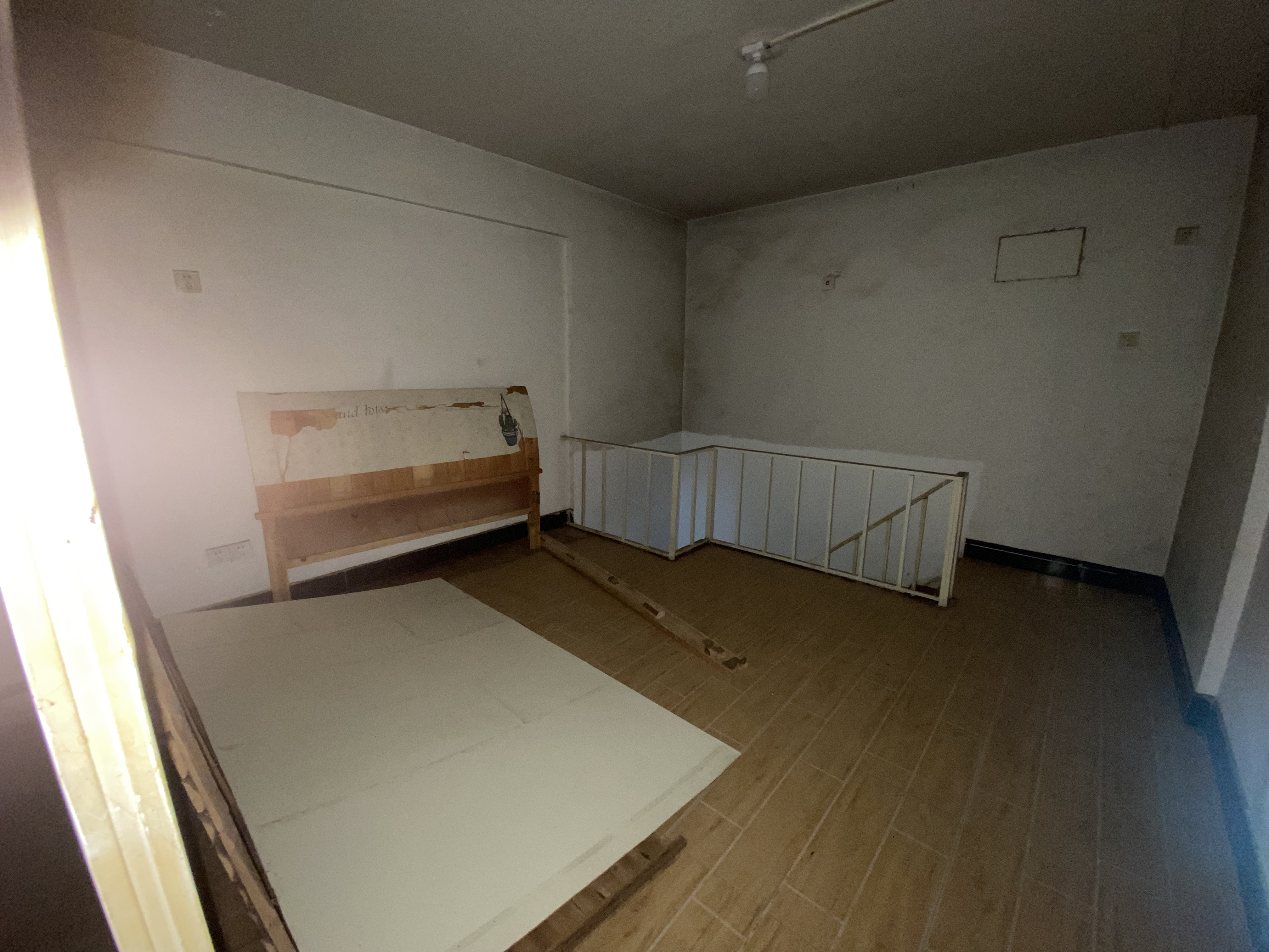 保利麓谷林语E区   40.0㎡     2000.00元/月室内图