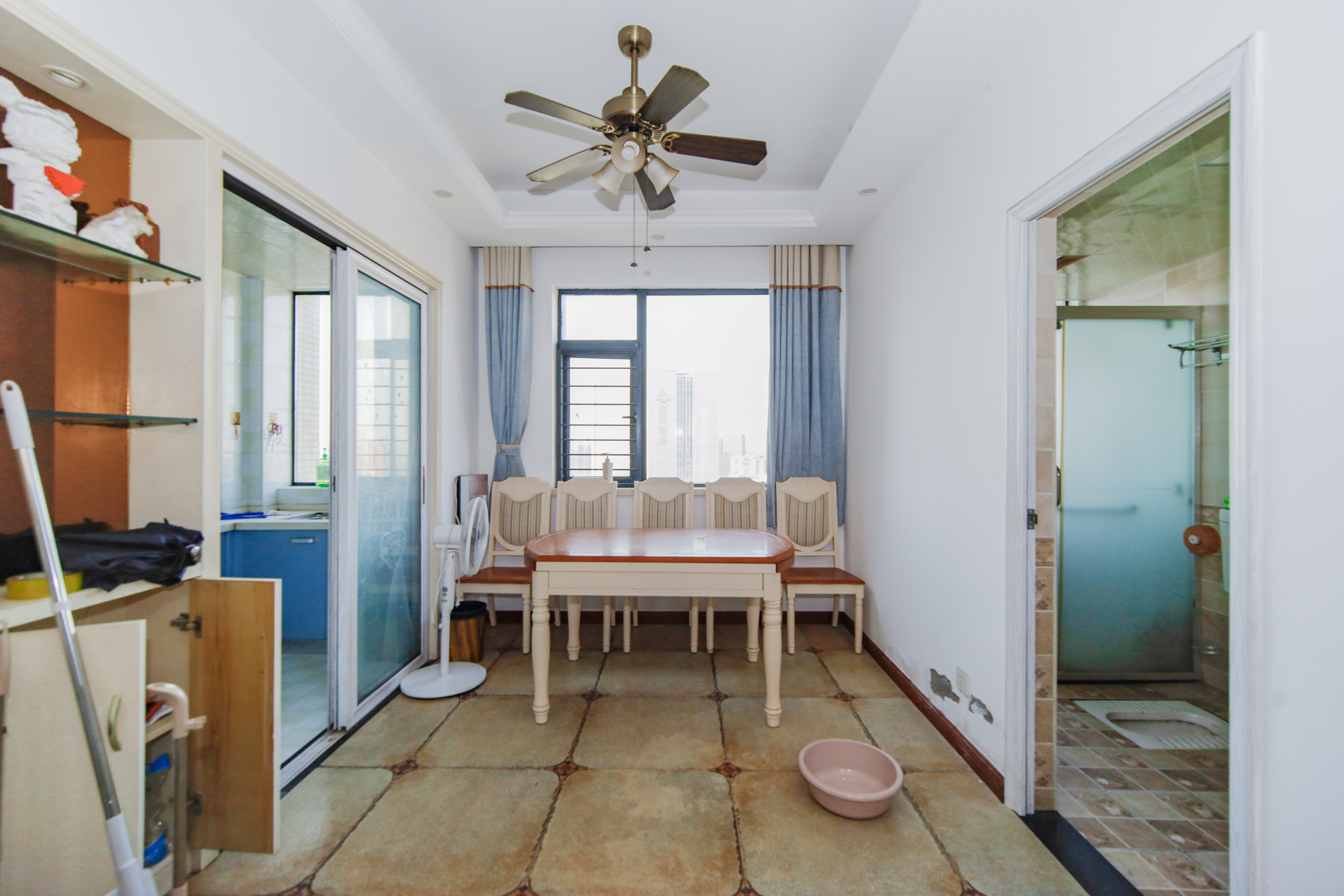 园康星都荟 4室2厅2卫 109.8万 园康星都荟 4室2厅2卫 109.8万客厅