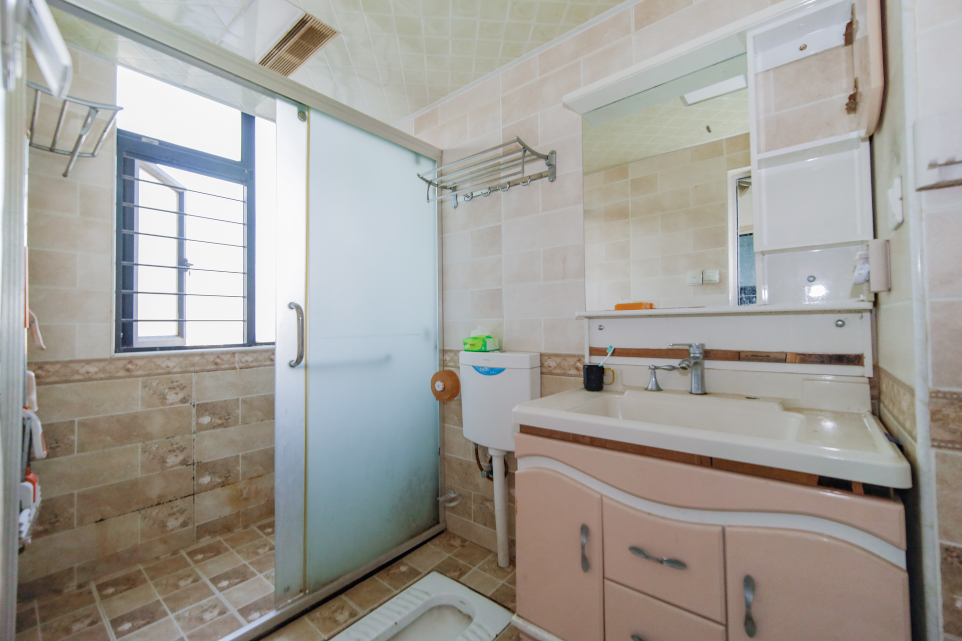 园康星都荟 4室2厅2卫 109.8万 园康星都荟 4室2厅2卫 109.8万卫生间