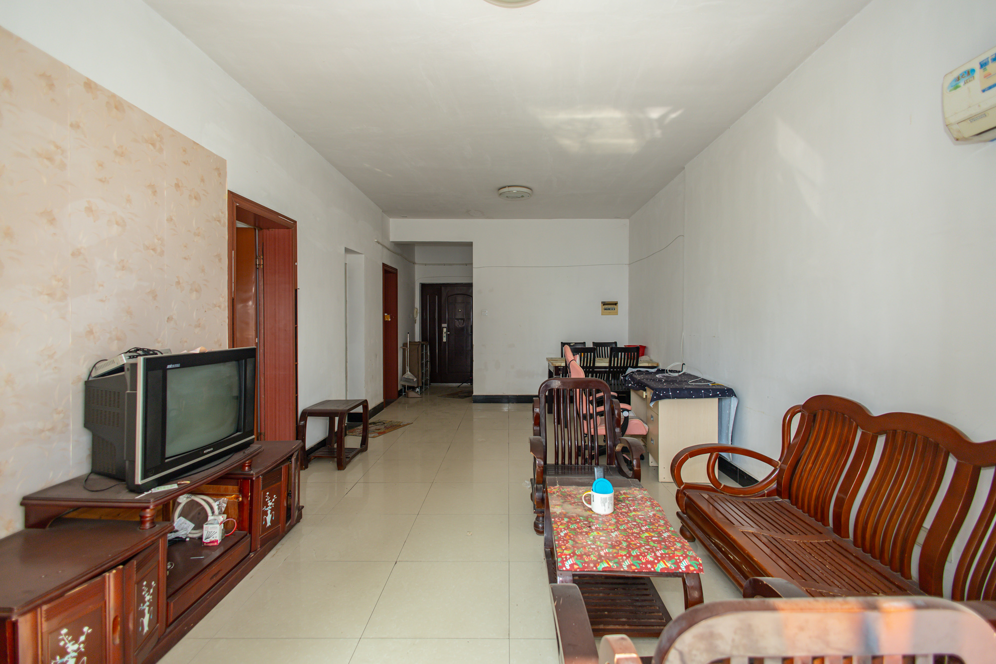 开源鑫景 2室2厅1卫 50.0万 开源鑫景 2室2厅1卫 50.0万客厅