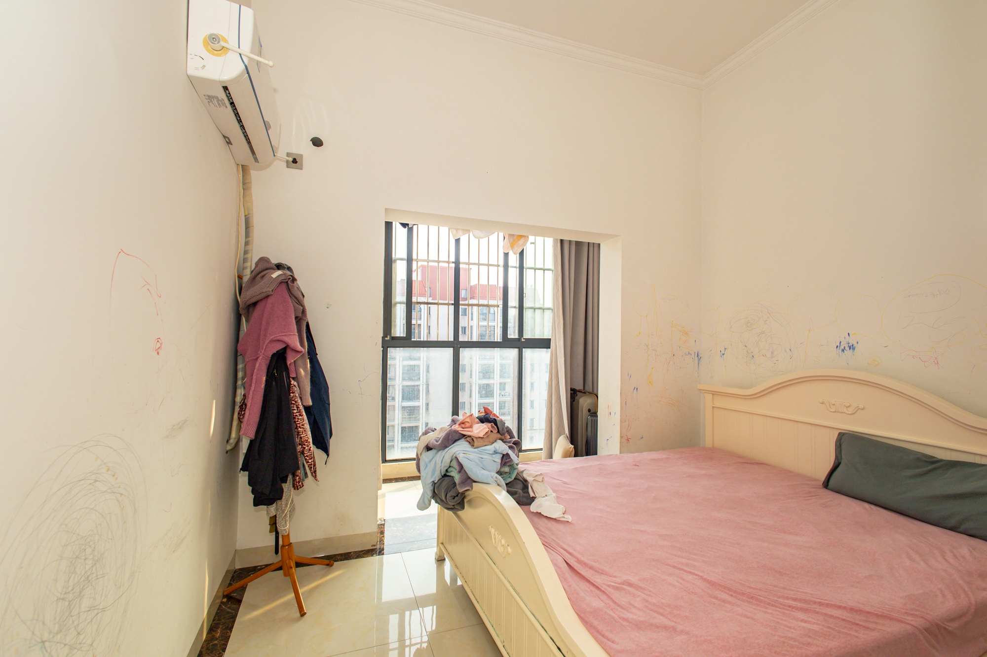 蝴蝶谷 3室2厅2卫 78.0万 蝴蝶谷 3室2厅2卫 78.0万卧室