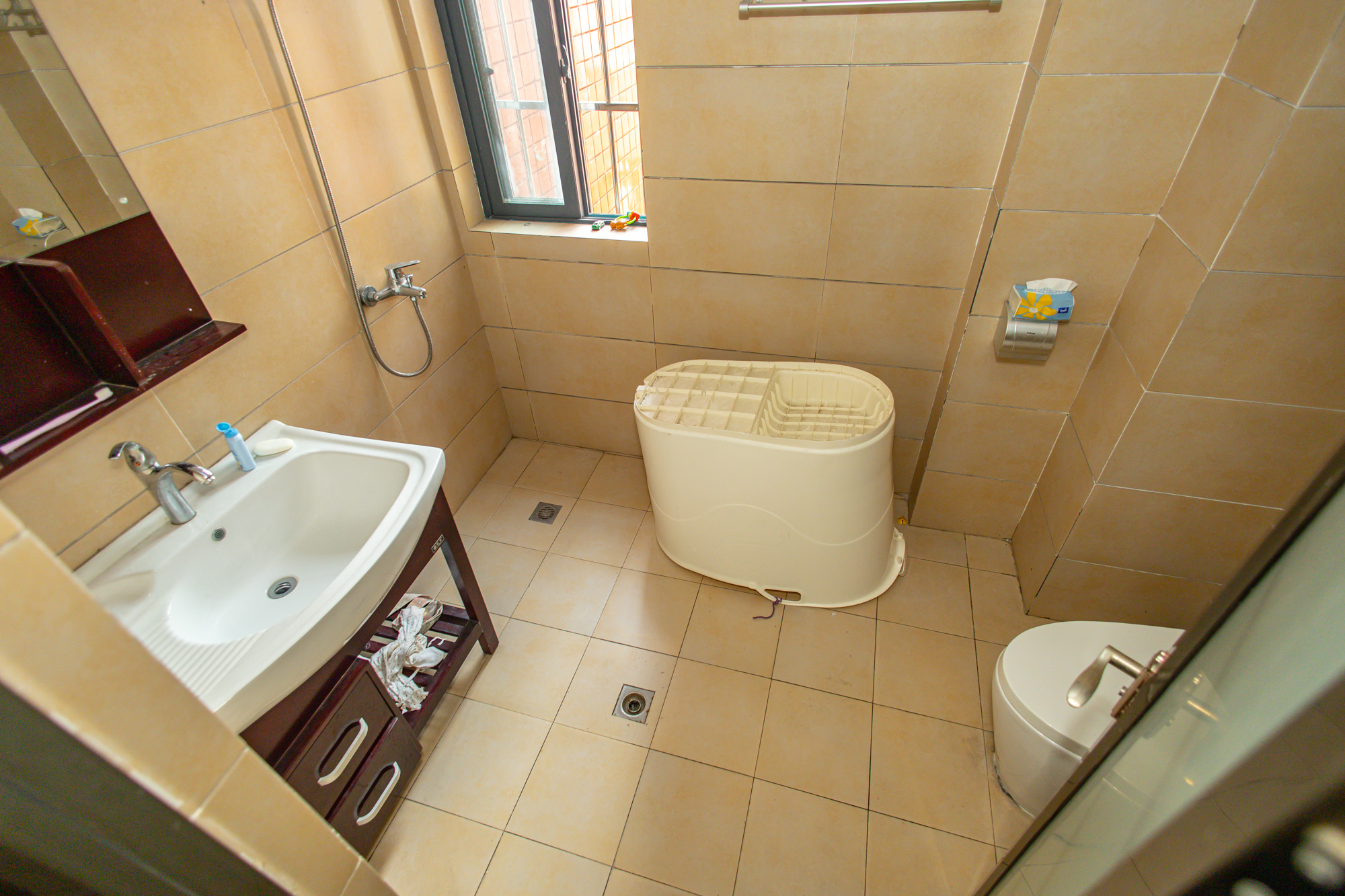 蝴蝶谷 3室2厅2卫 78.0万 蝴蝶谷 3室2厅2卫 78.0万卫生间