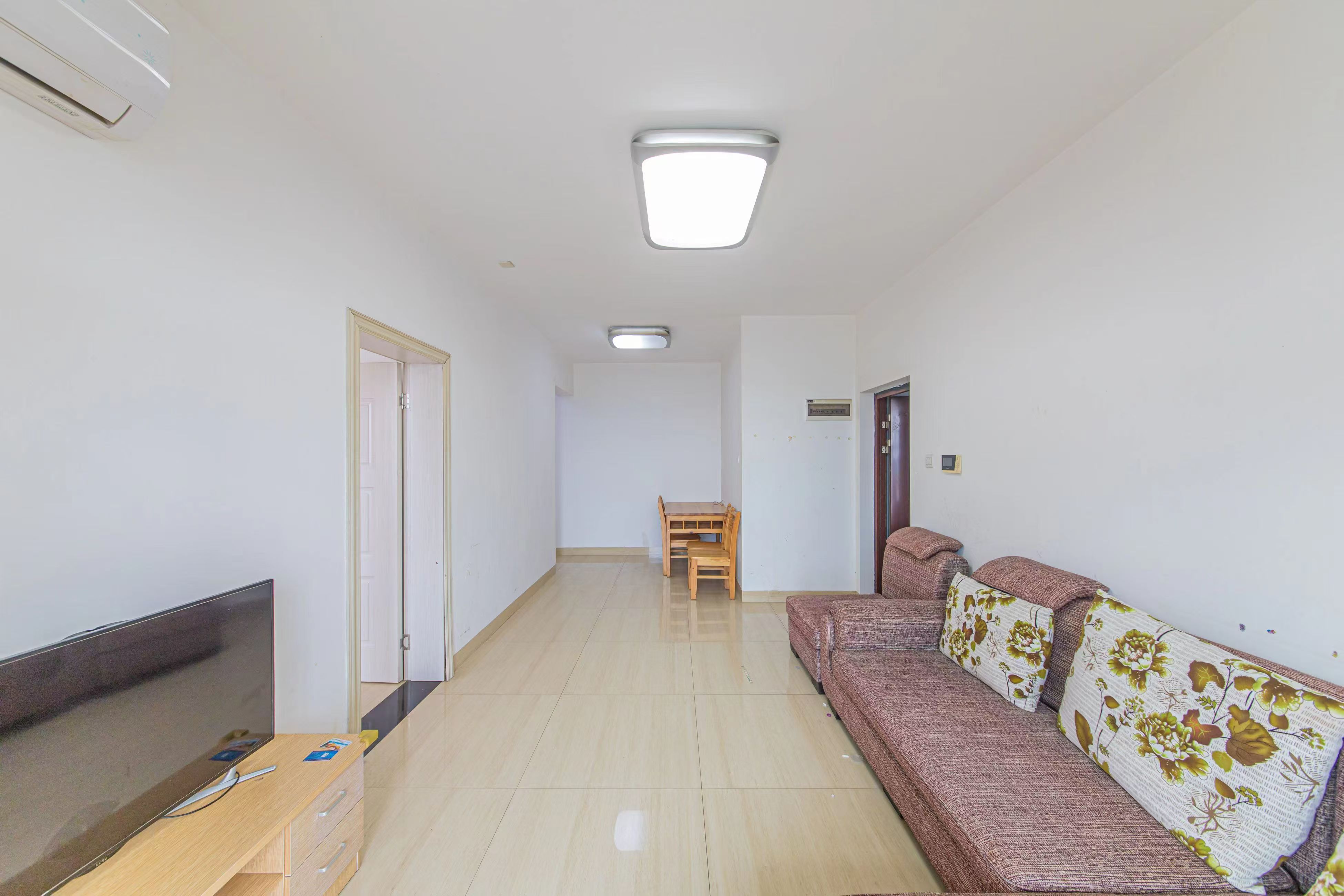 金房奥斯卡  1室1厅1卫    1800.0元/月户型图