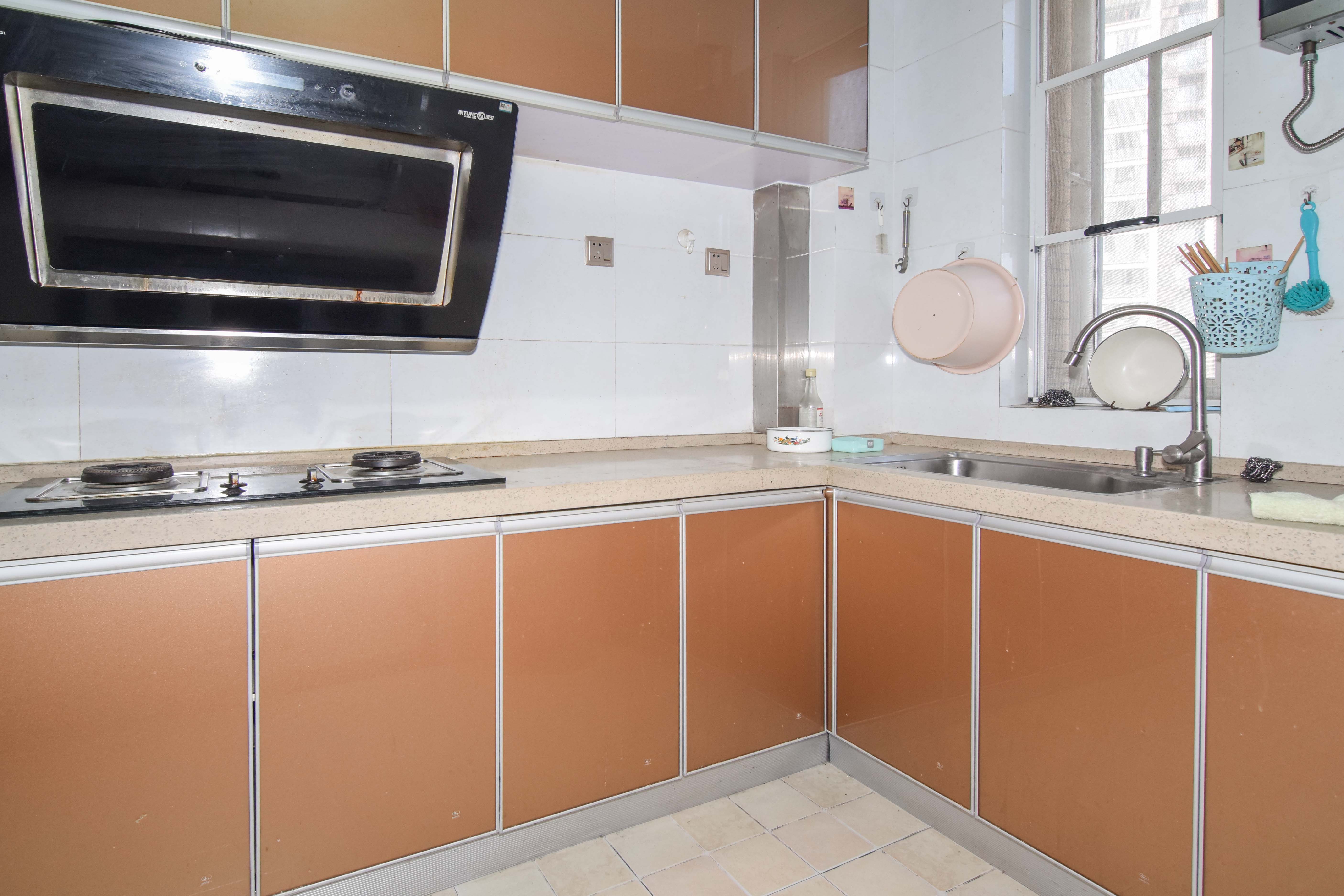 金地三千府(金地湖山樾、金地自在城) 3室2厅1卫 69.0万 金地三千府(金地湖山樾、金地自在城) 3室2厅1卫 69.0万厨房