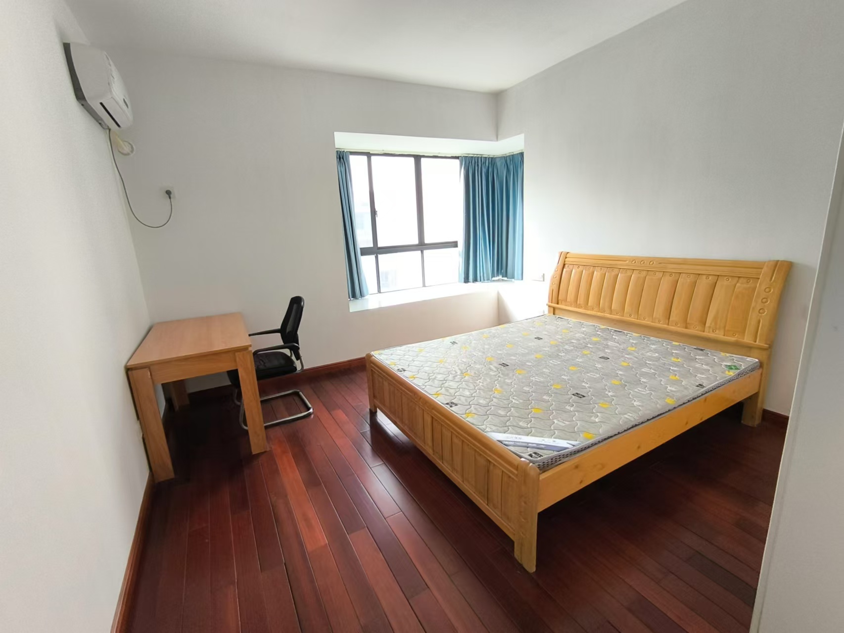 世纪嘉苑 3室2厅2卫 2000.0元/月 世纪嘉苑 3室2厅2卫 2000.0元/月室内图