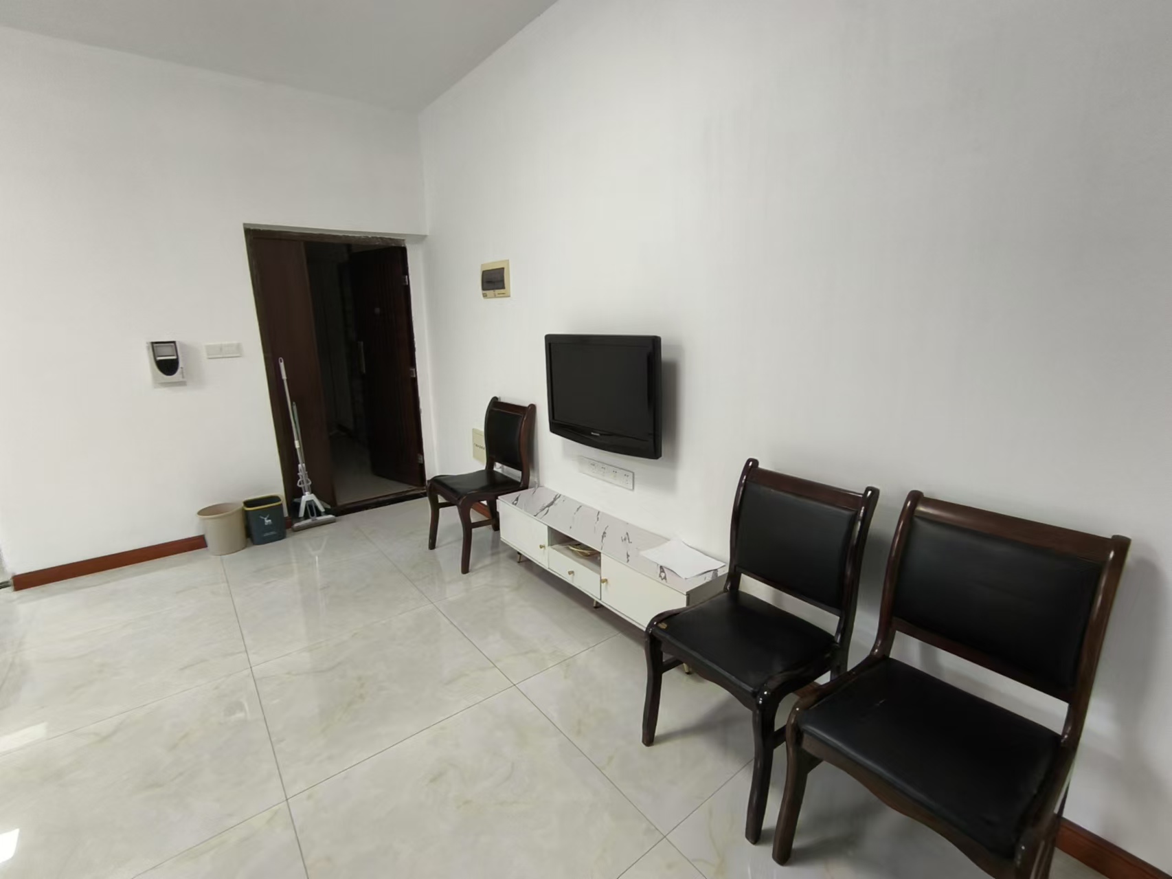 世纪嘉苑 3室2厅2卫 2000.0元/月 世纪嘉苑 3室2厅2卫 2000.0元/月室内图