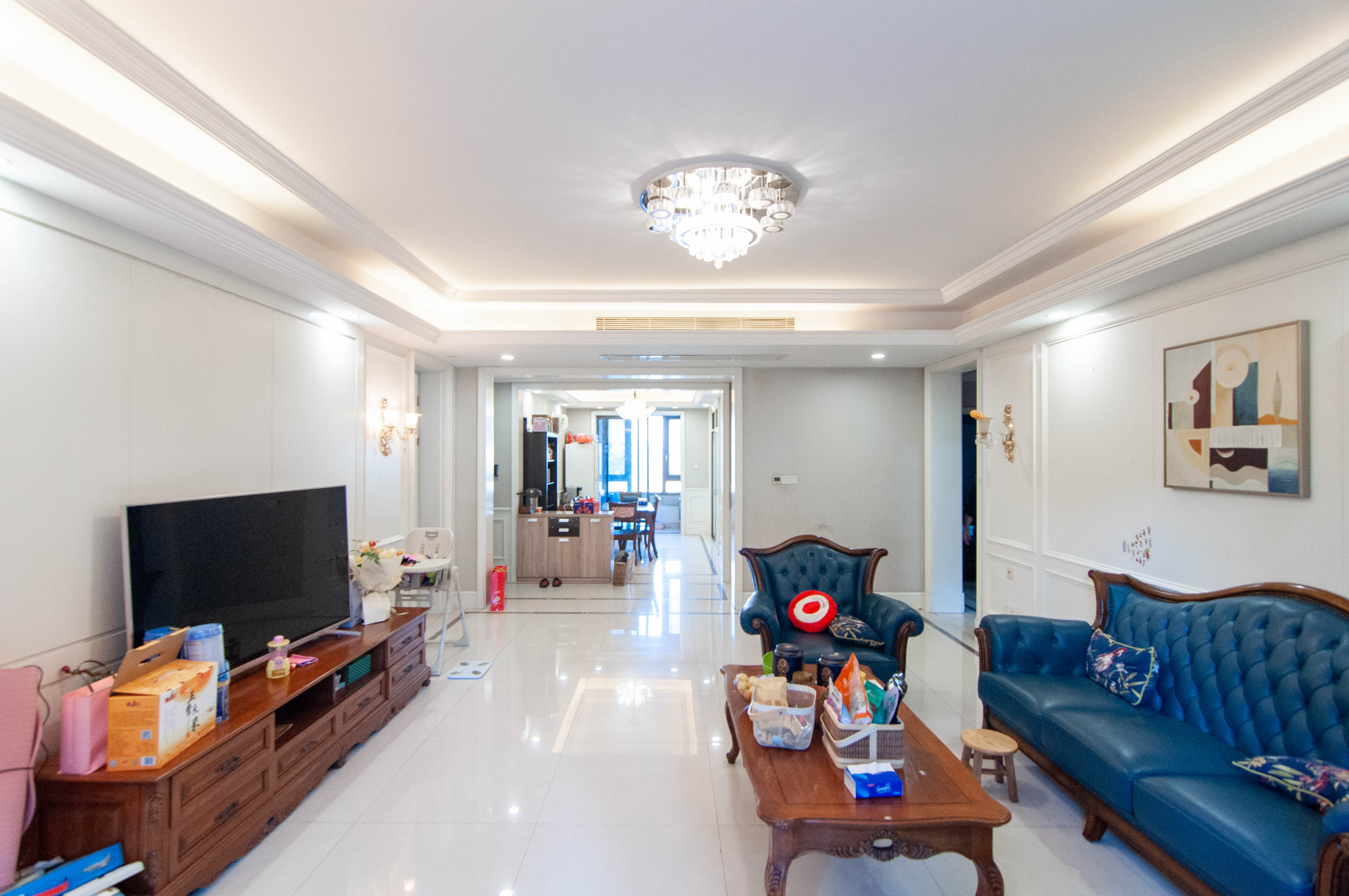 金茂梅溪湖  4室2厅2卫    360.0万客厅