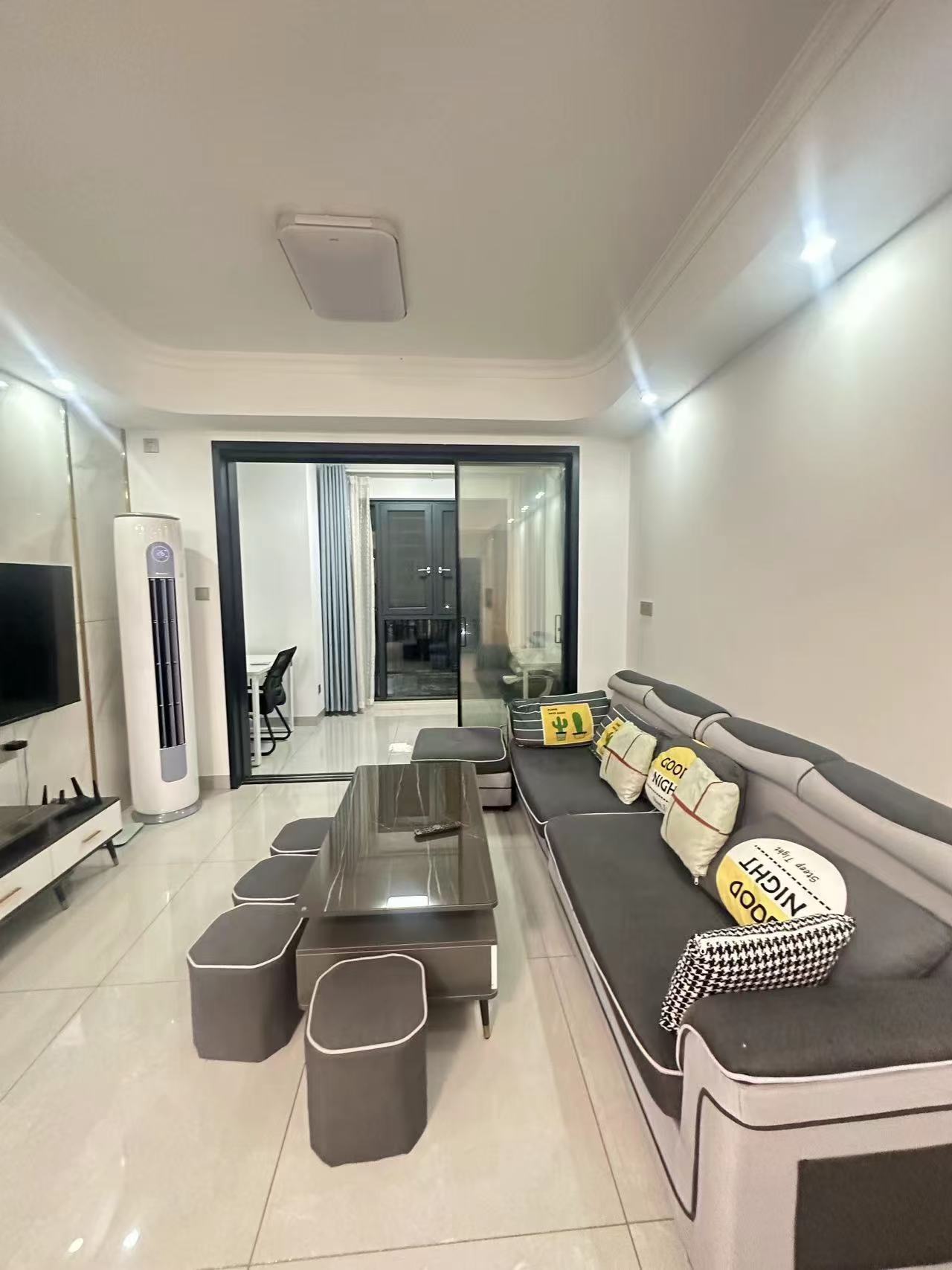 创世纪广场  2室1厅1卫    2000.0元/月室内图