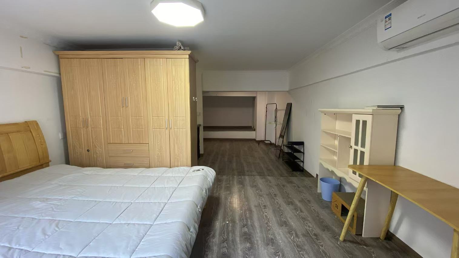 桃花缘  2室1厅1卫    1300.0元/月 桃花缘  2室1厅1卫    1300.0元/月室内图