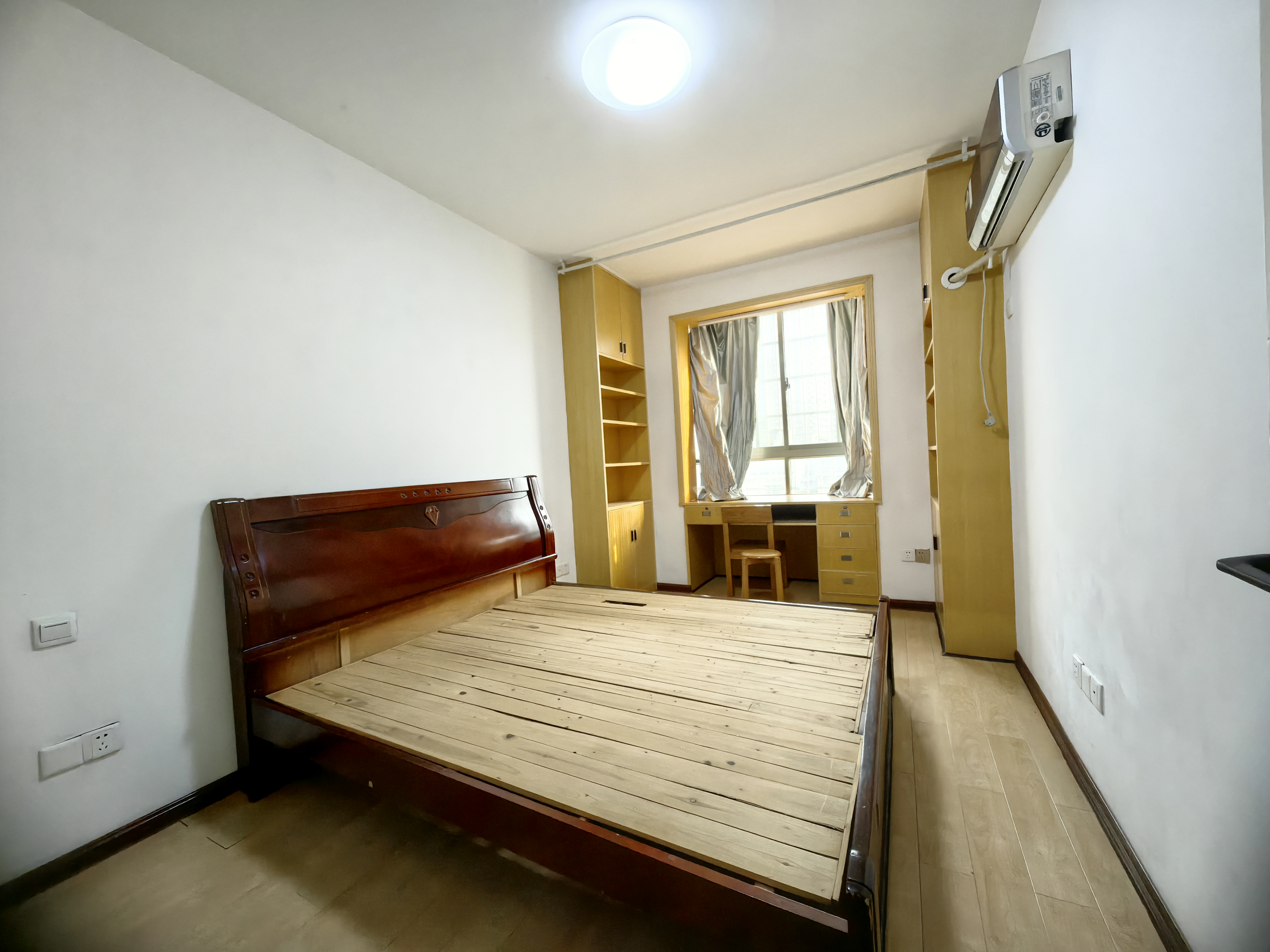 都市金领  3室2厅1卫    3100.0元/月室内图