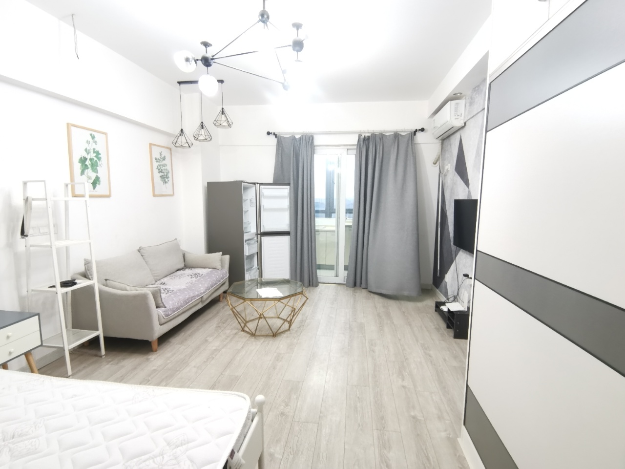 丰园城(鄱阳小区二期) 1室1厅1卫 1450.0元/月 丰园城(鄱阳小区二期) 1室1厅1卫 1450.0元/月室内图