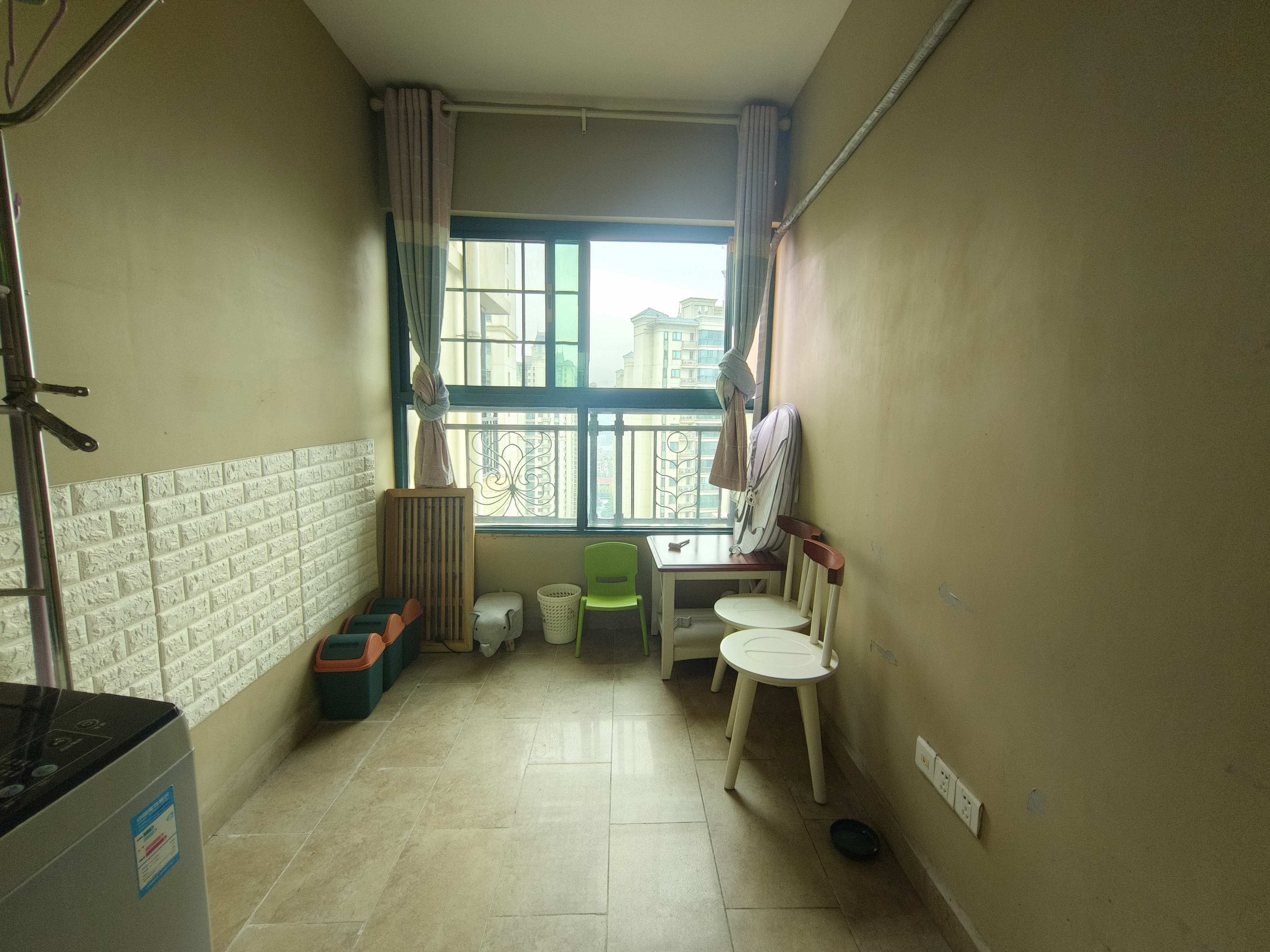 恒大绿洲  1室1厅1卫    1500.0元/月 恒大绿洲  1室1厅1卫    1500.0元/月室内图