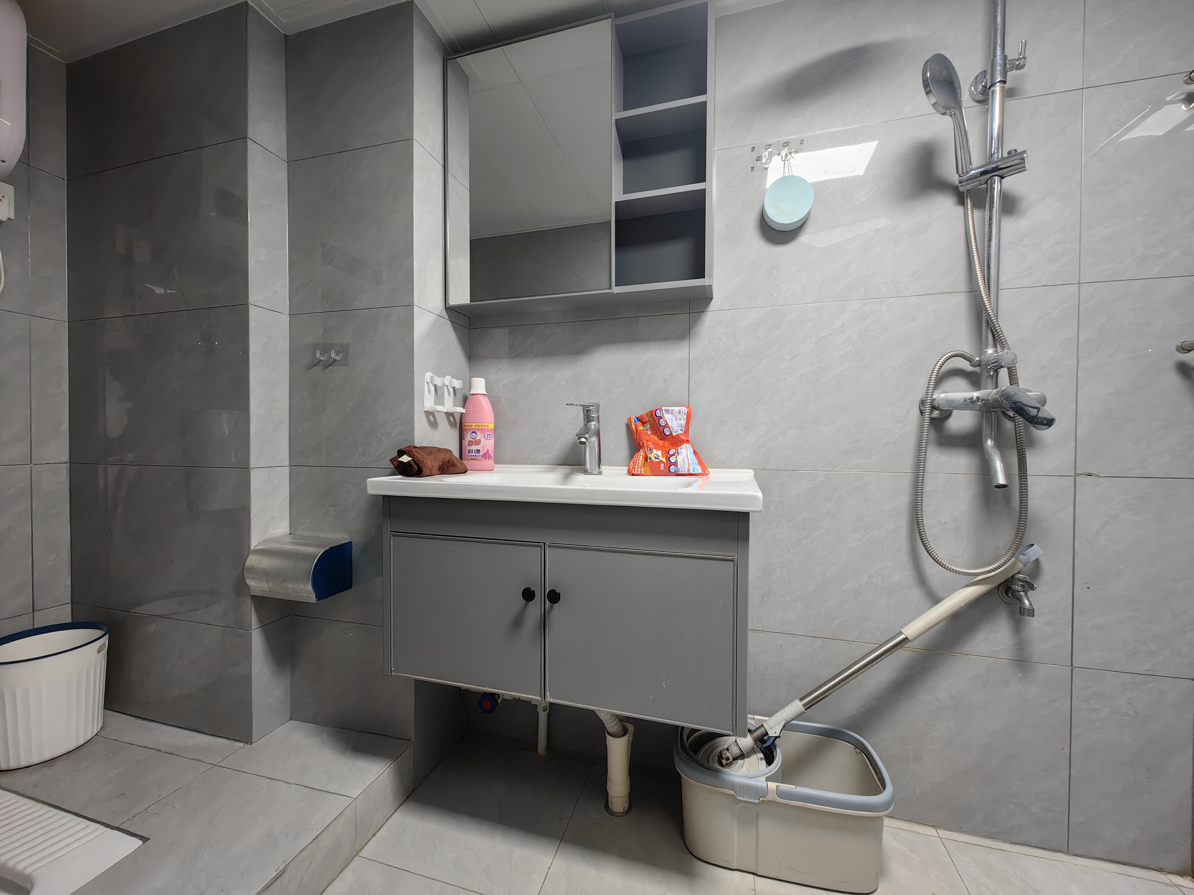 卓越江岸 2室1厅1卫 2600.0元/月 卓越江岸 2室1厅1卫 2600.0元/月室内图