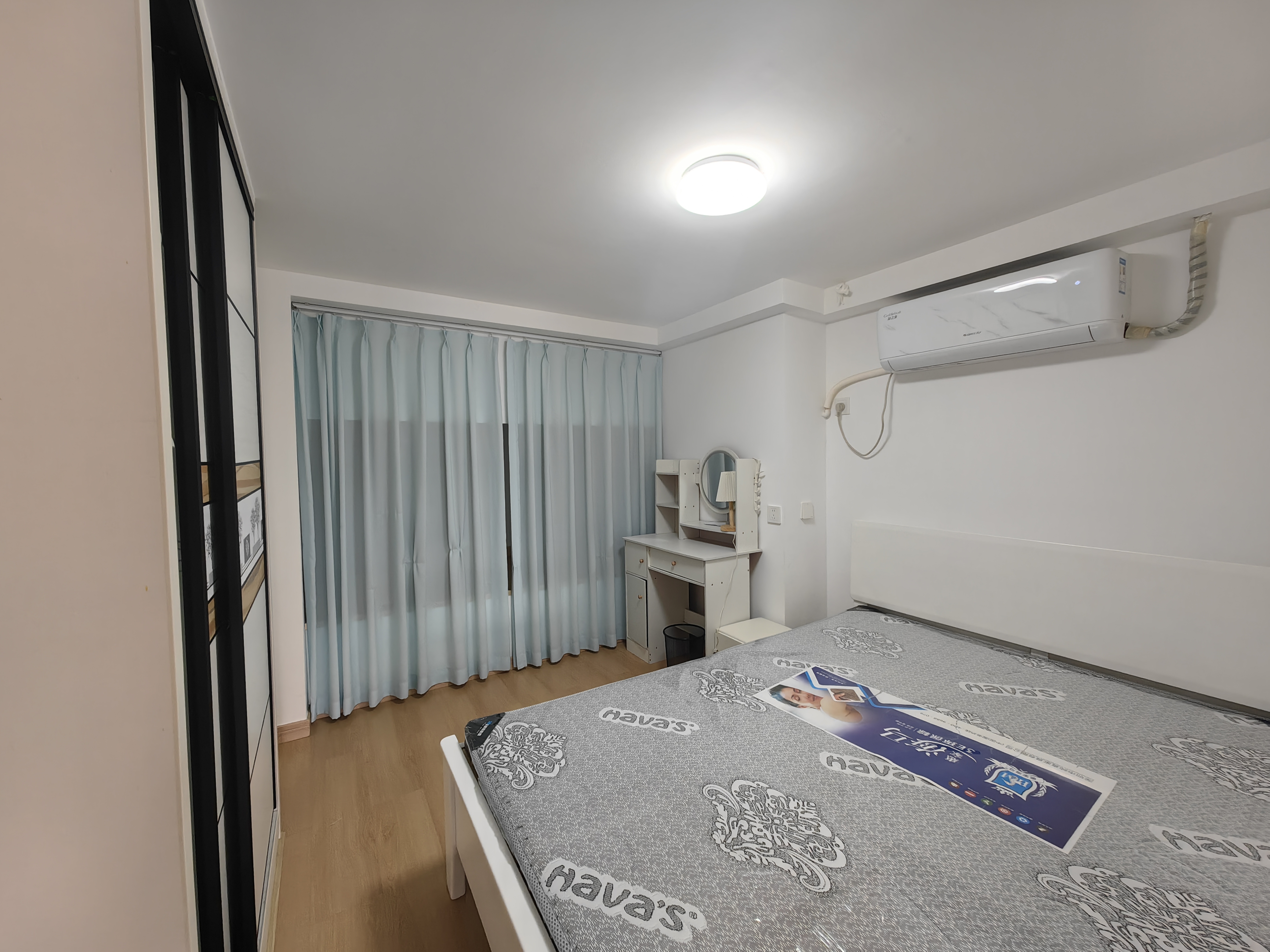 卓越江岸 2室1厅1卫 2600.0元/月 卓越江岸 2室1厅1卫 2600.0元/月室内图