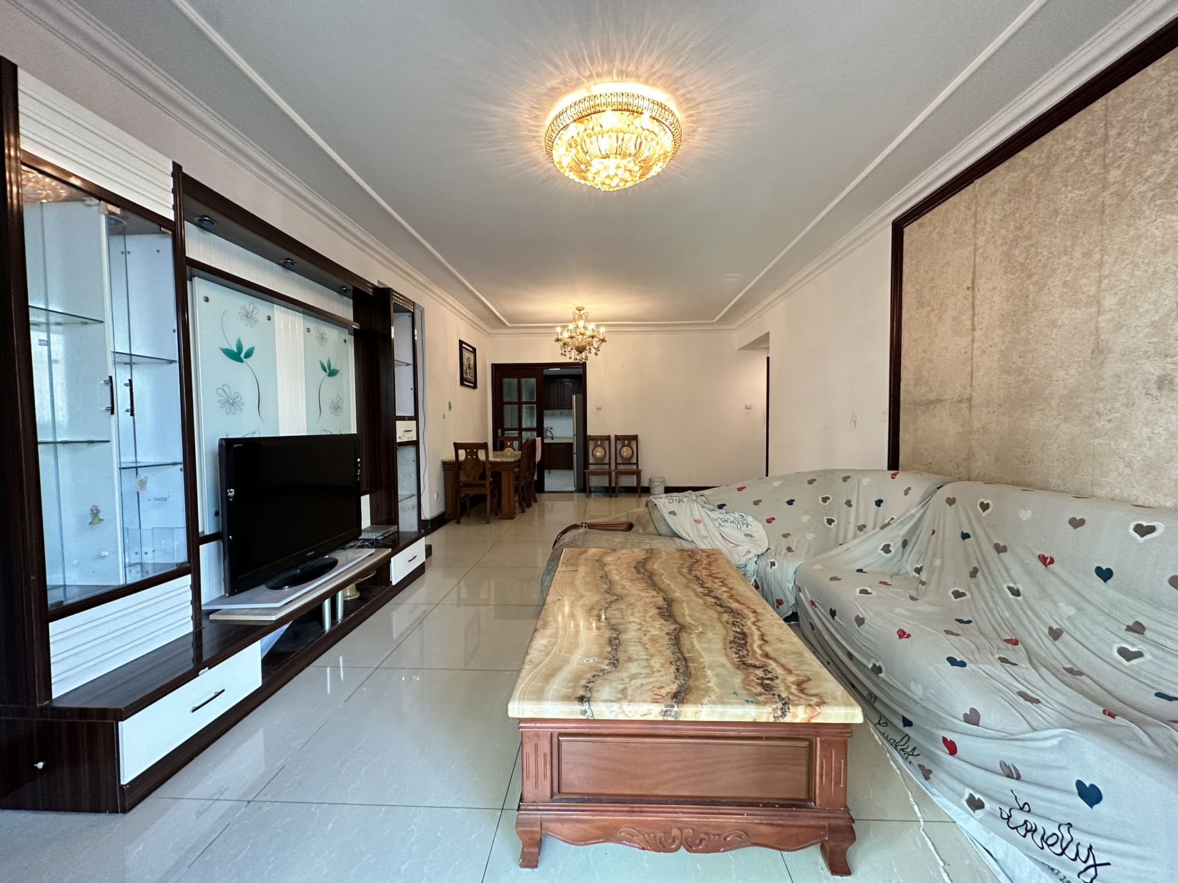 恒大名都  3室2厅2卫    1500.0元/月 恒大名都  3室2厅2卫    1500.0元/月室内图