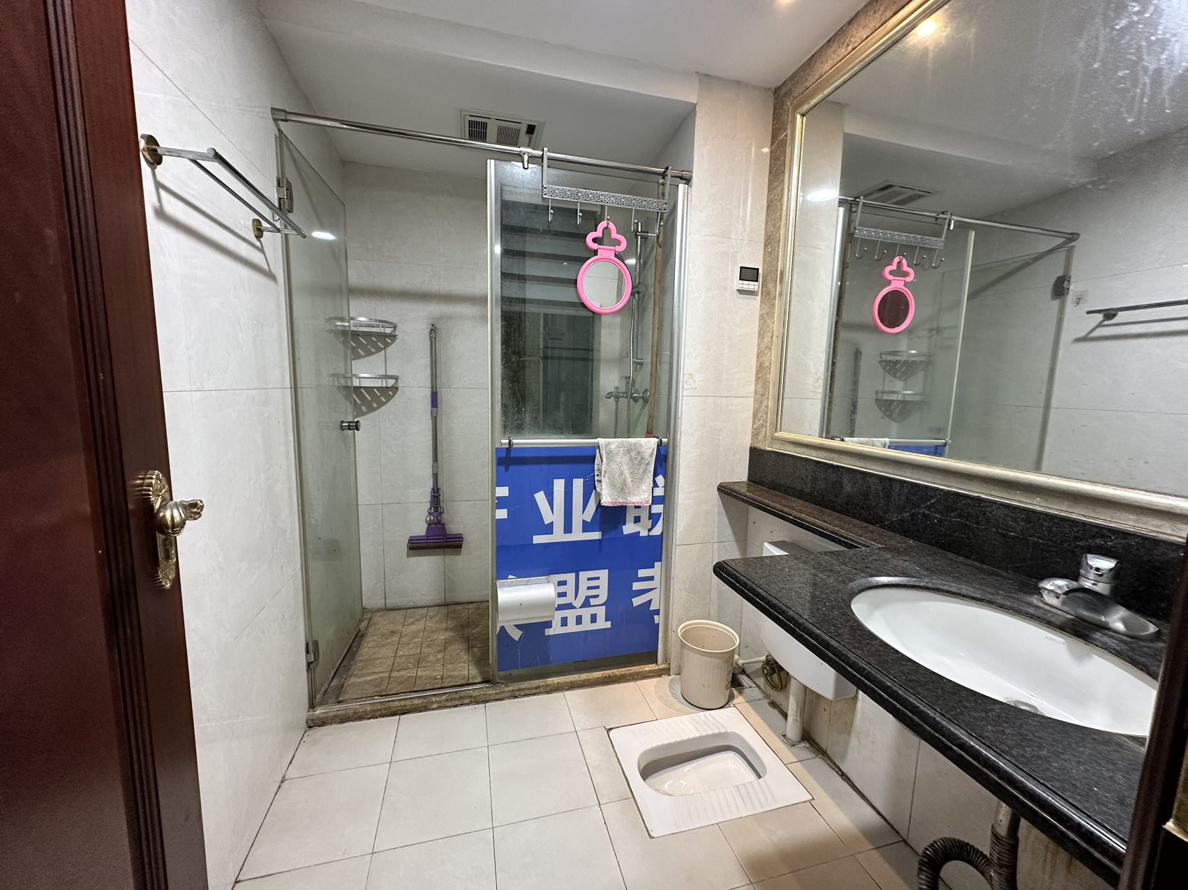 恒大名都  3室2厅2卫    1500.0元/月 恒大名都  3室2厅2卫    1500.0元/月室内图