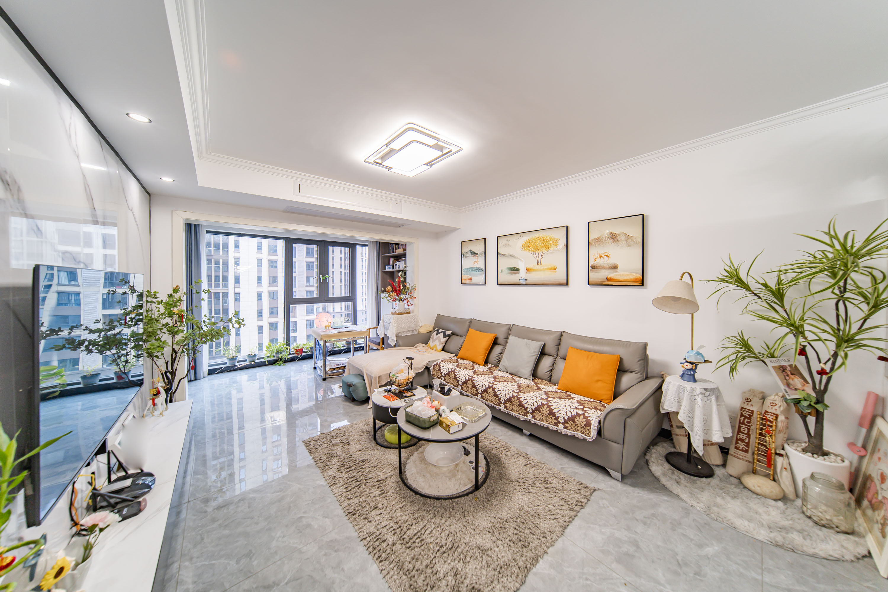 湘熙水郡(观澜海赋家园) 3室2厅2卫 139.8万 湘熙水郡(观澜海赋家园) 3室2厅2卫 139.8万客厅