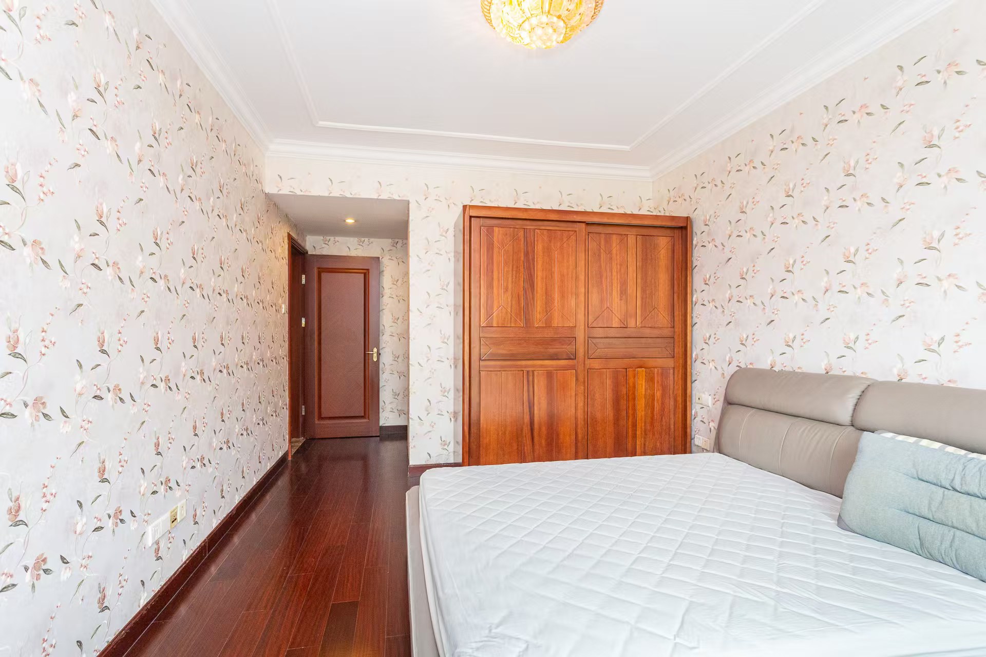 恒大名都 3室2厅1卫 2000.0元/月 恒大名都 3室2厅1卫 2000.0元/月室内图