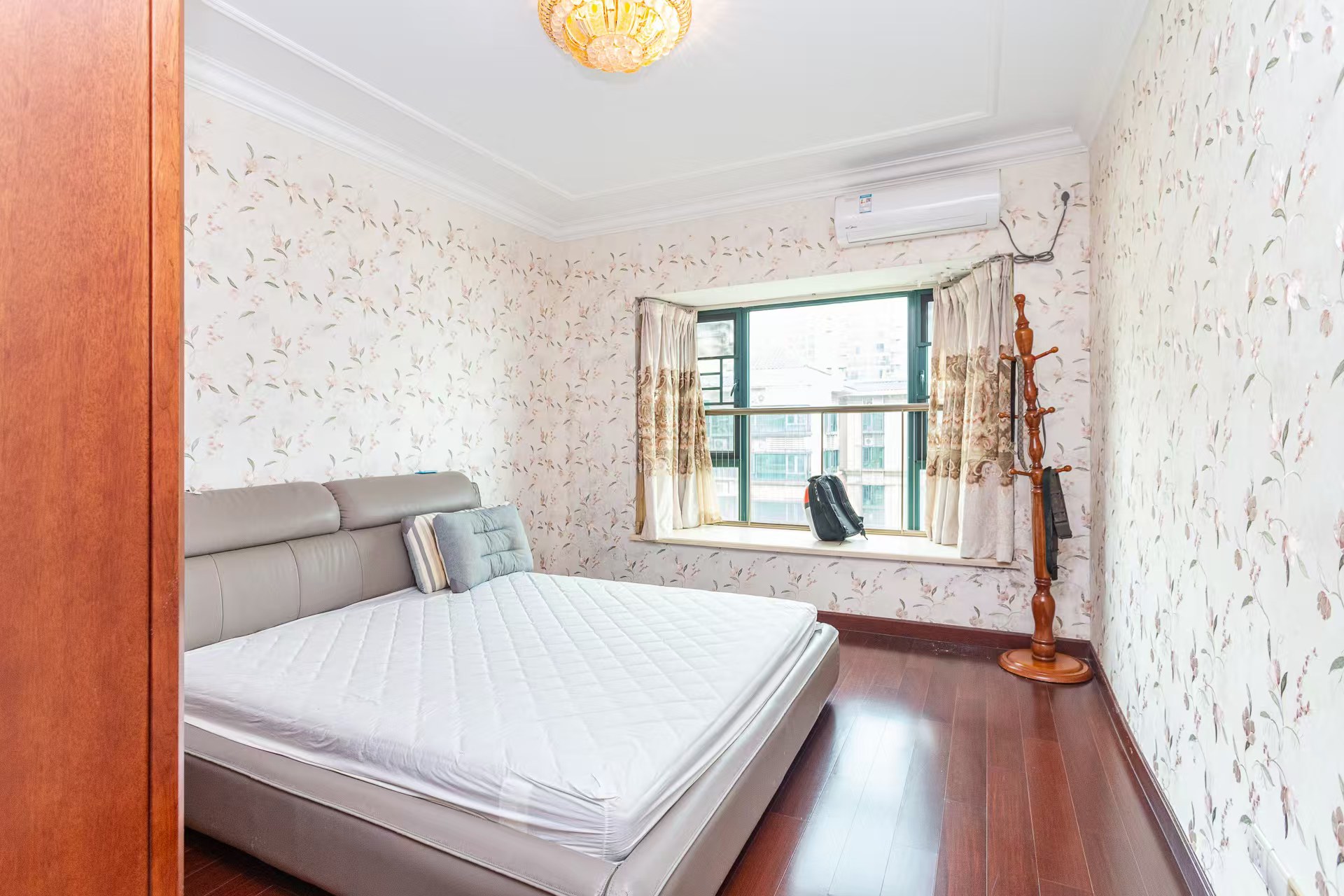 恒大名都 3室2厅1卫 2000.0元/月 恒大名都 3室2厅1卫 2000.0元/月室内图